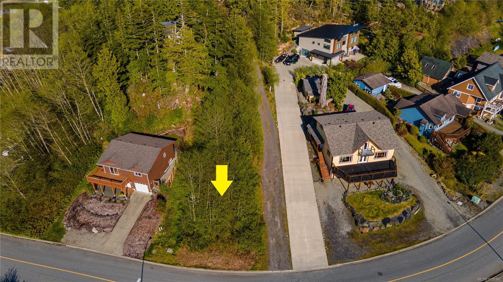 338 Pacific Cres Property Photo 1