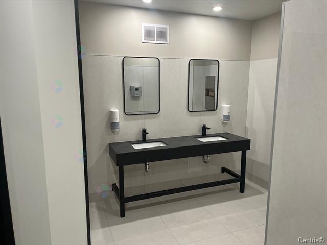 1255 Boul. Laird, #390 Property Photo 10