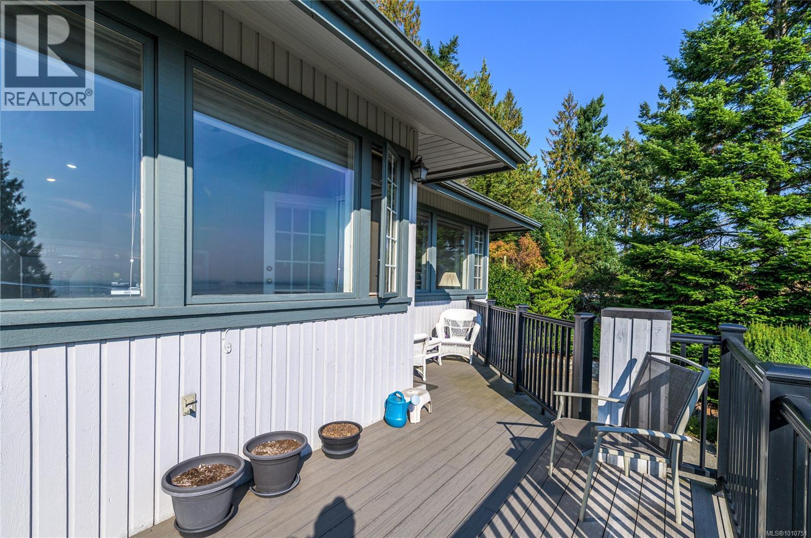 8742 Pender Park Dr Property Photo 25