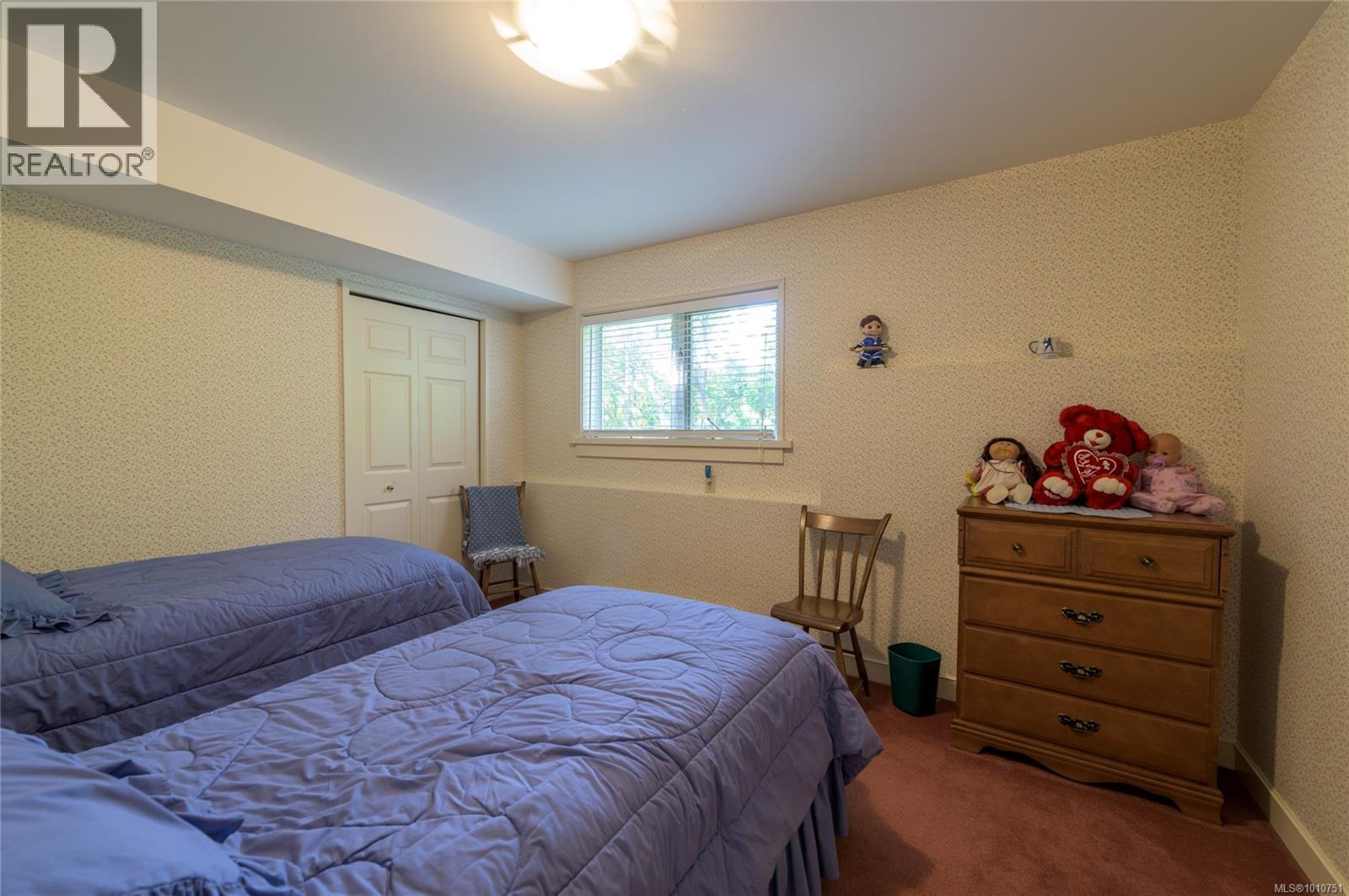 8742 Pender Park Dr Property Photo 26