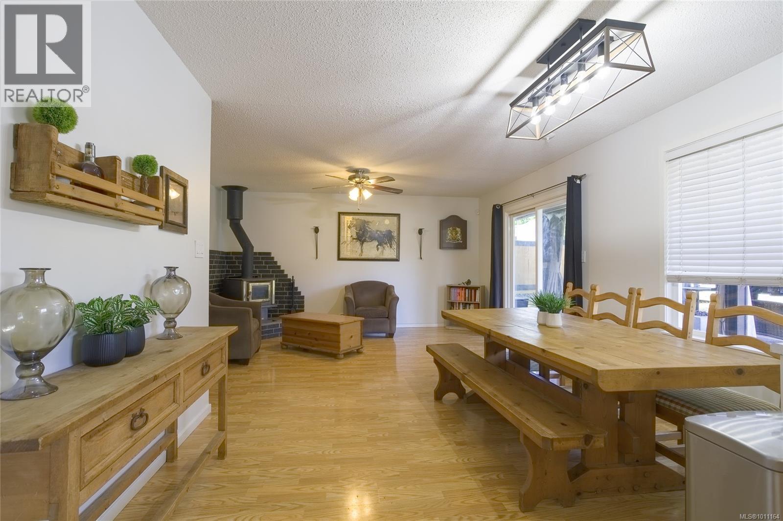 6144 Edgehill Place Property Photo 7