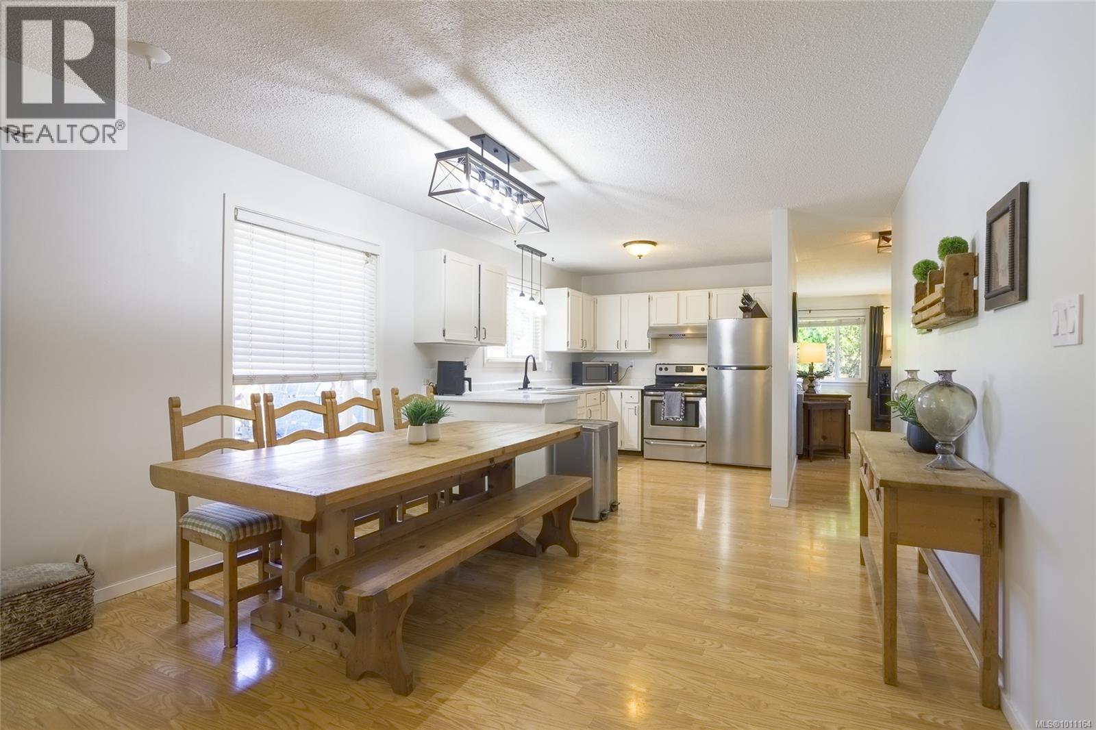 6144 Edgehill Place Property Photo 11