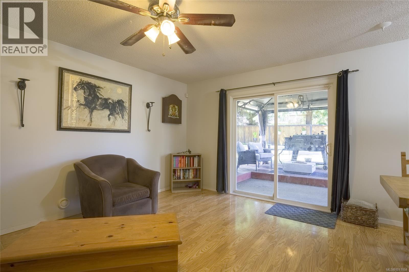 6144 Edgehill Place Property Photo 13