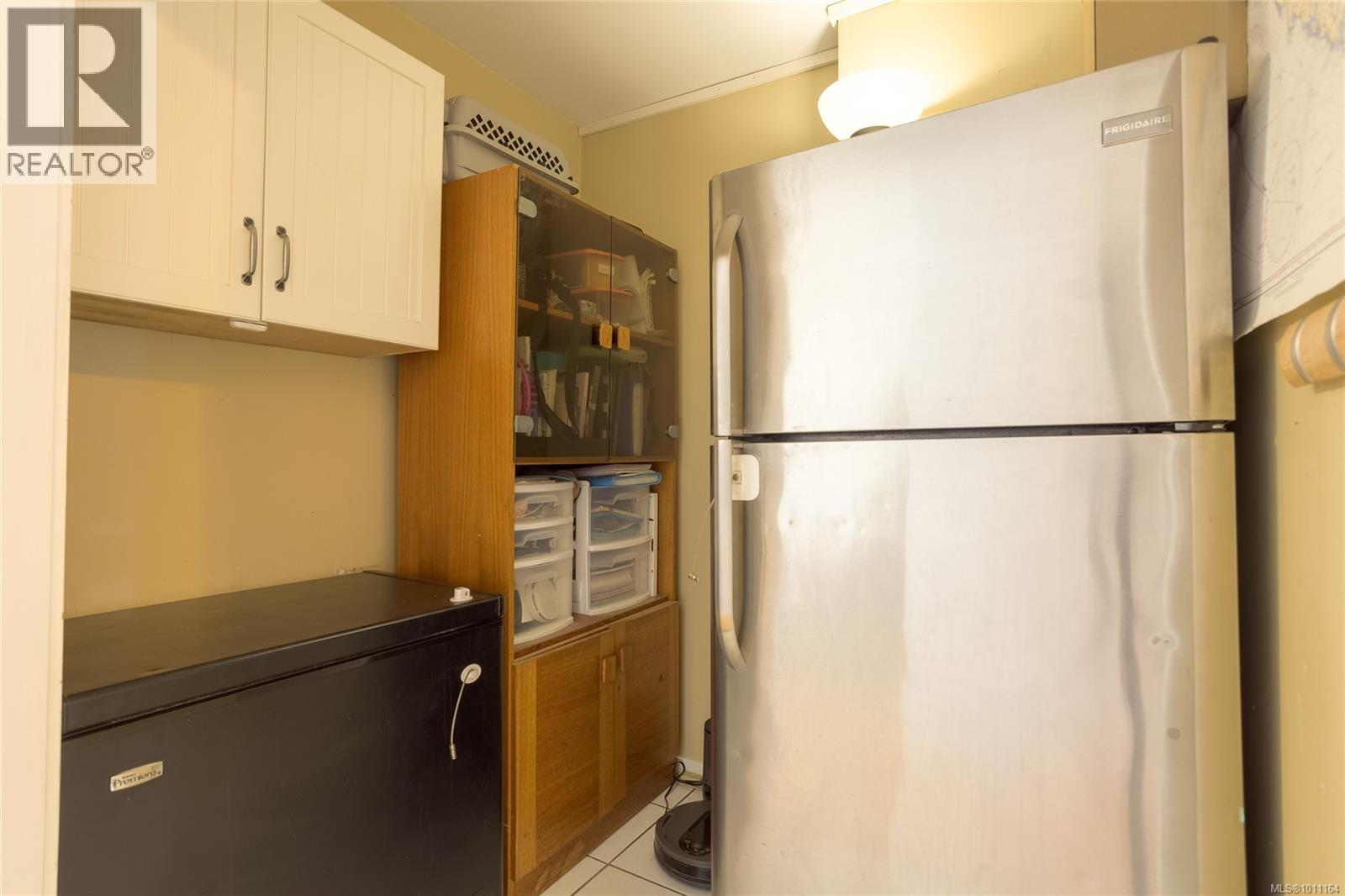 6144 Edgehill Place Property Photo 15