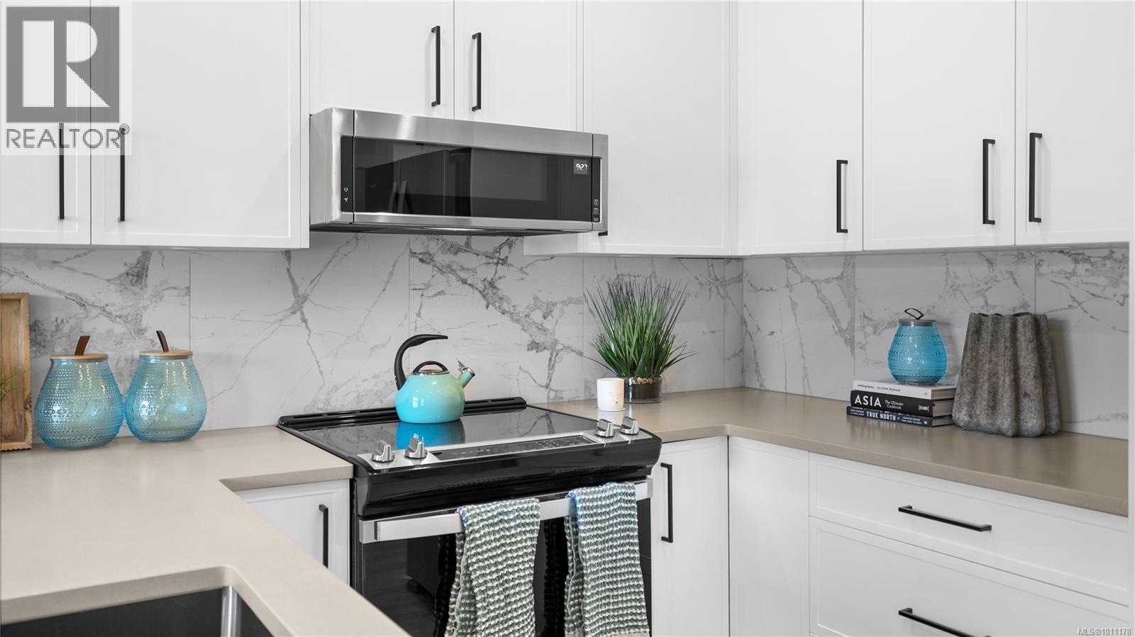 1371 Goldstream Avenue #516 Property Photo 9