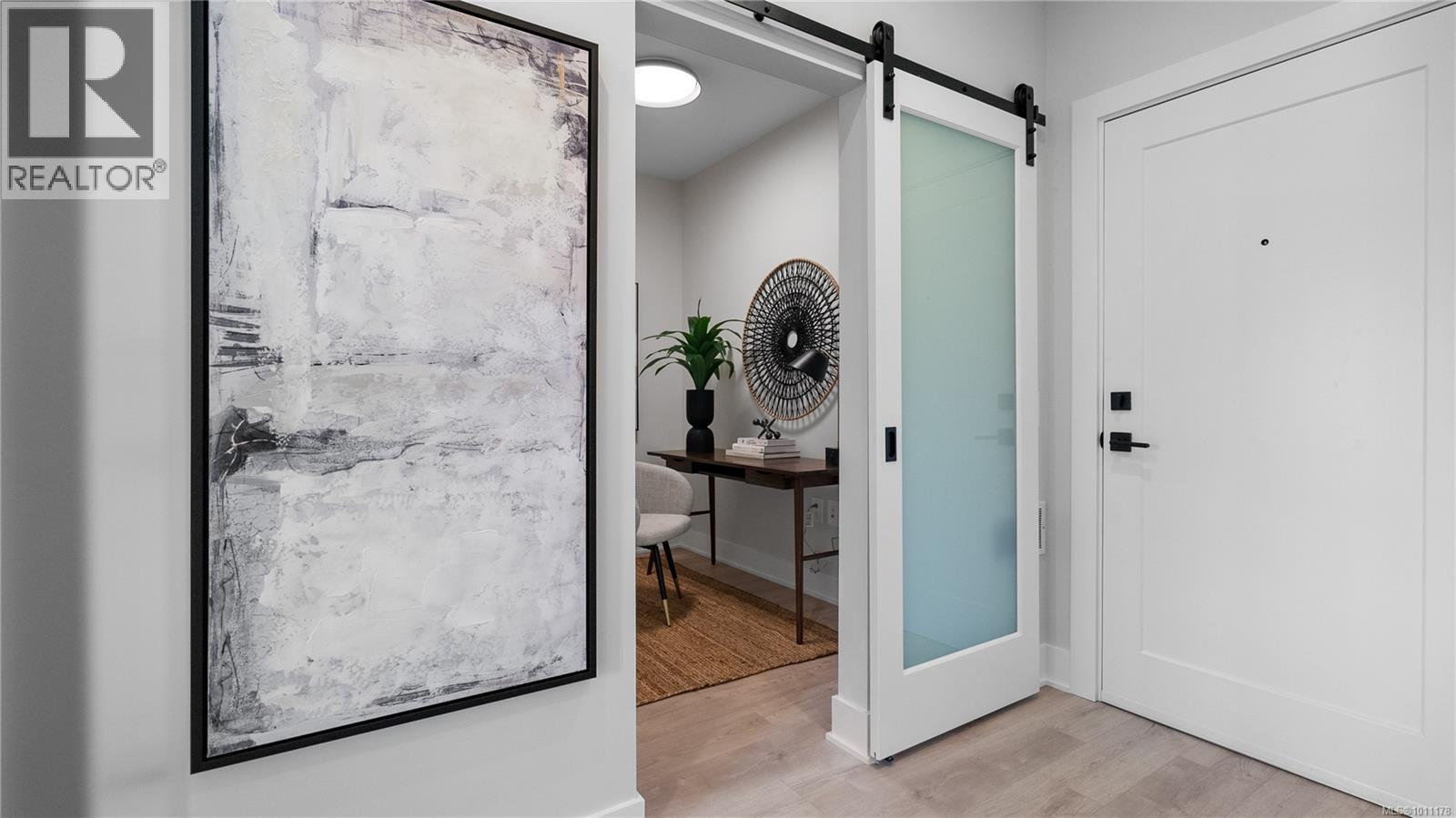 1371 Goldstream Avenue #516 Property Photo 22