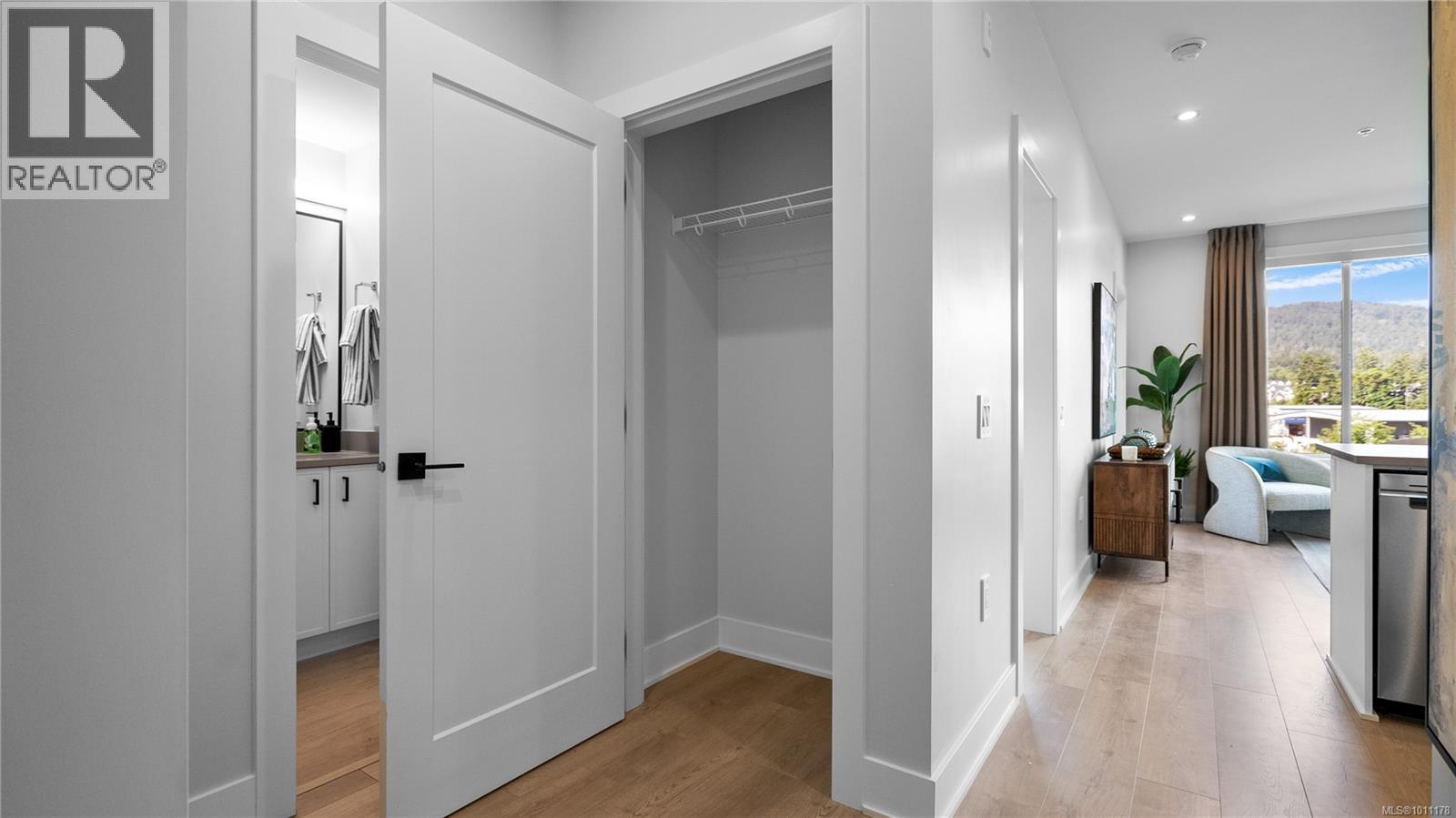 1371 Goldstream Avenue #516 Property Photo 28