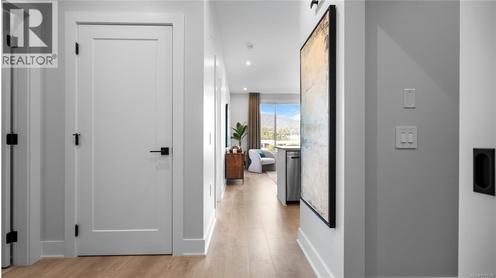 1371 Goldstream Avenue #516 Property Photo 32