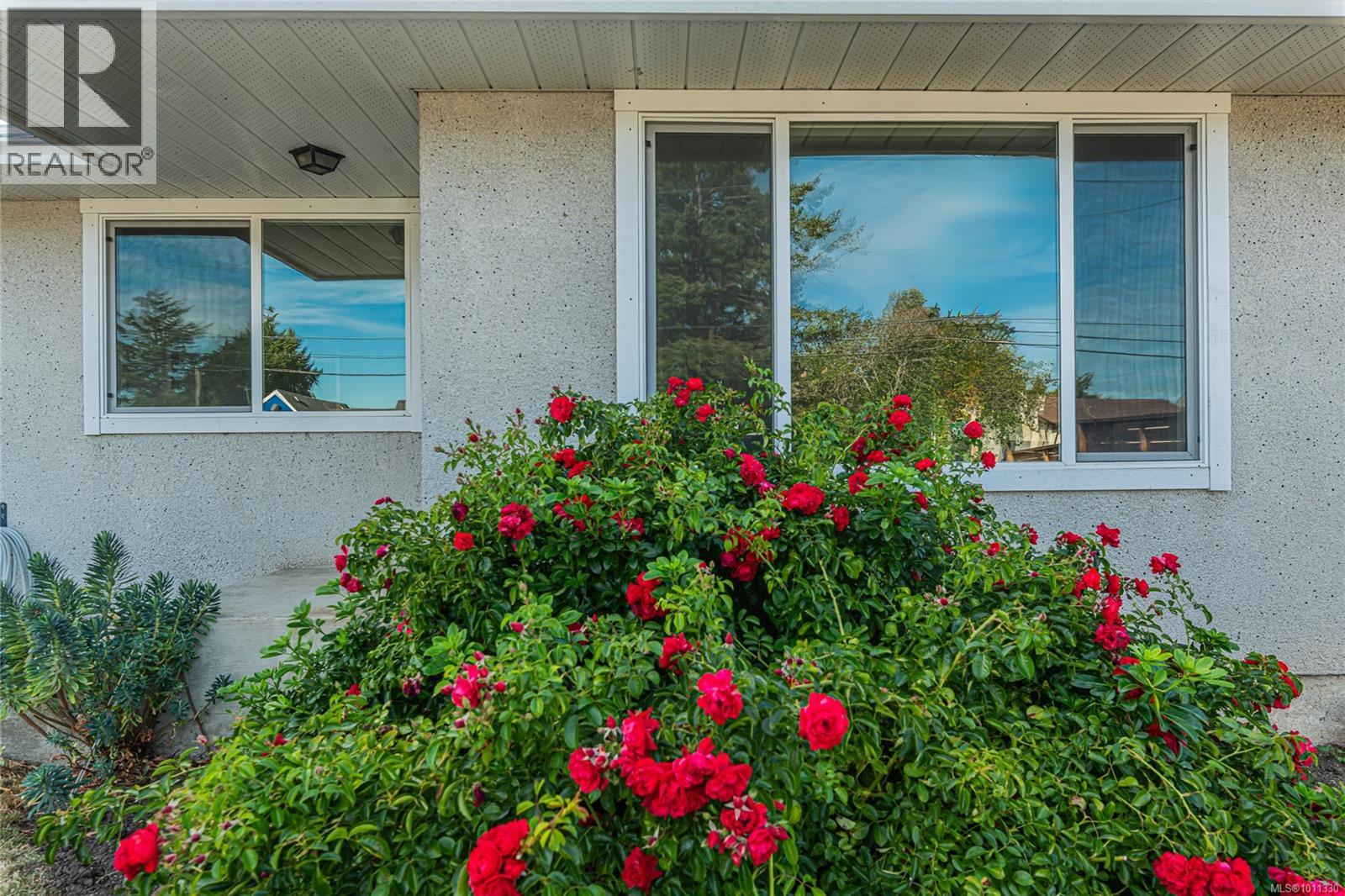 10142 Resthaven Drive Property Photo 2