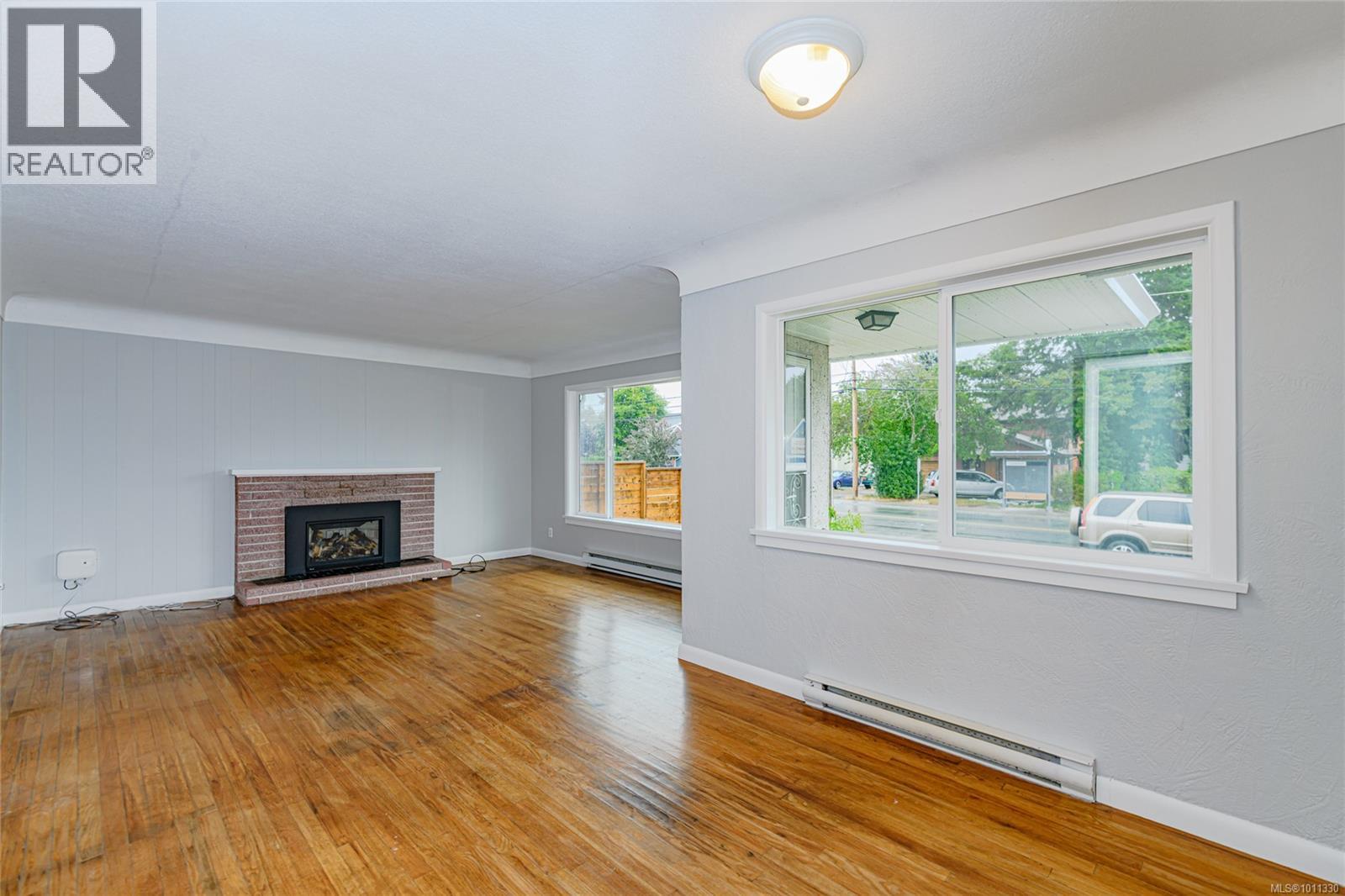 10142 Resthaven Drive Property Photo 5