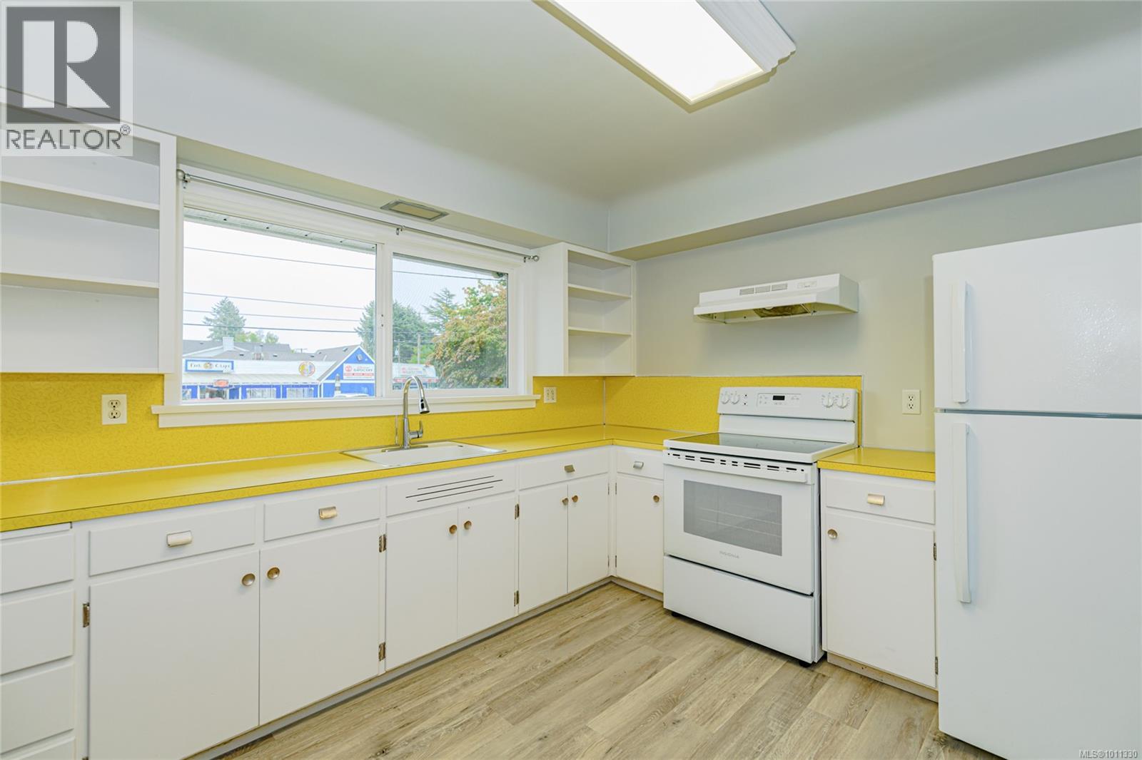 10142 Resthaven Drive Property Photo 9