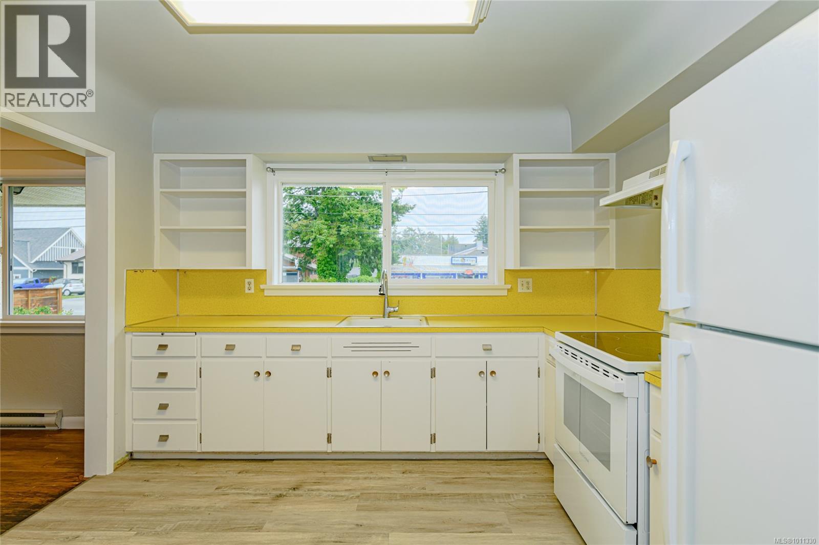 10142 Resthaven Drive Property Photo 10