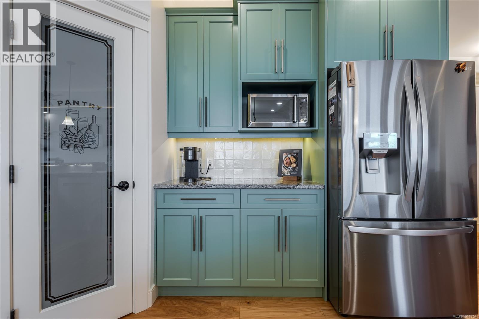 672 Pacific Heights Lane Property Photo 10