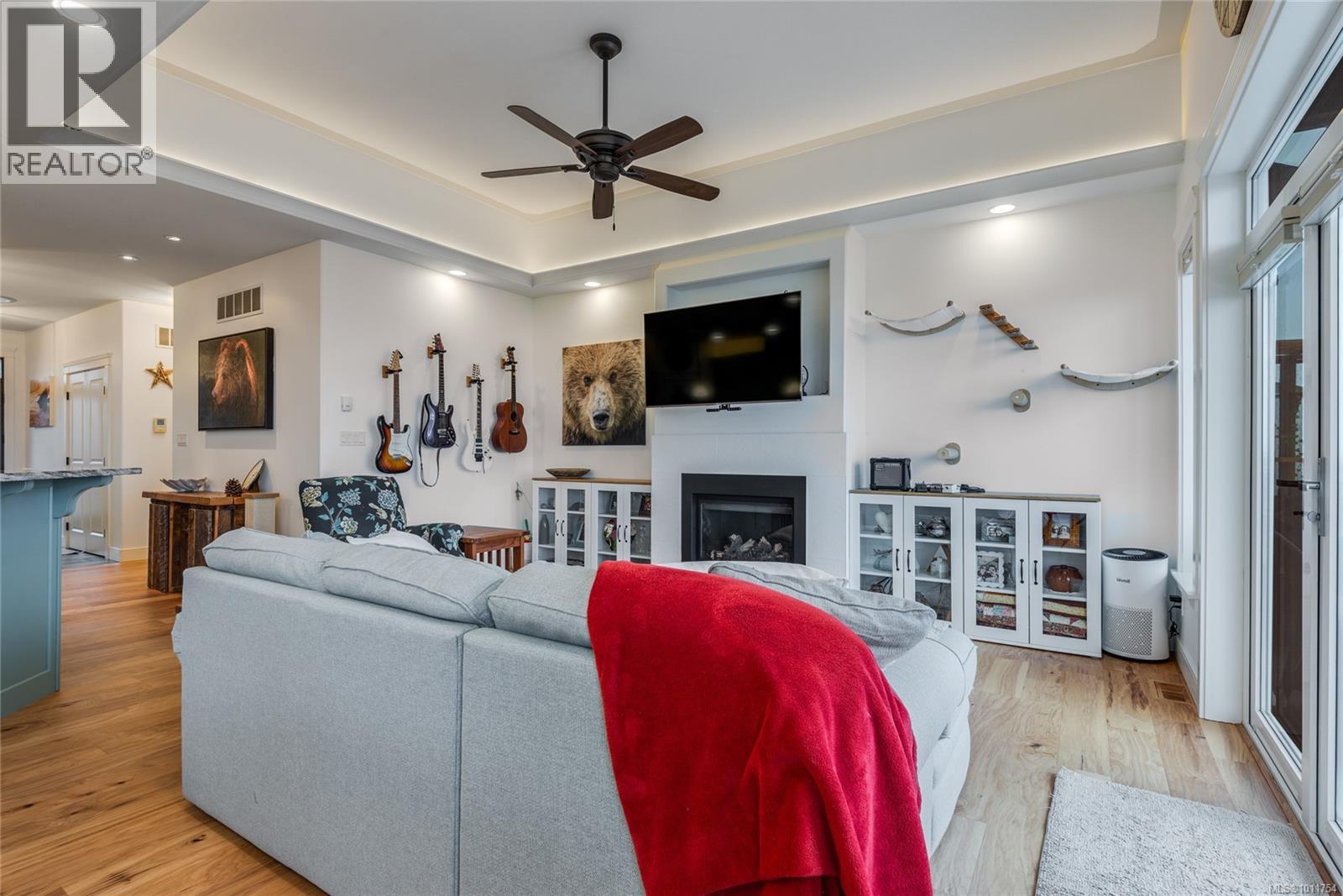 672 Pacific Heights Lane Property Photo 11