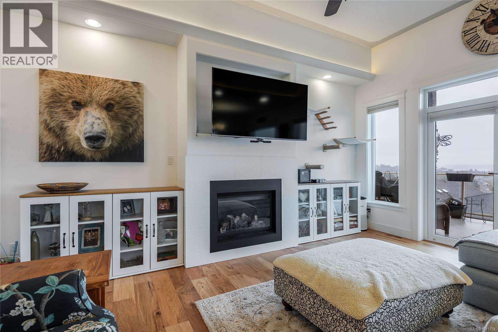 672 Pacific Heights Lane Property Photo 12