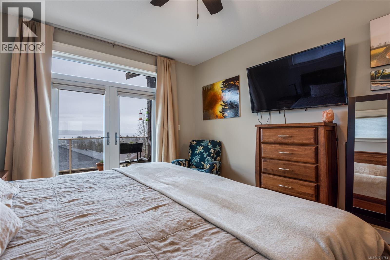 672 Pacific Heights Lane Property Photo 17