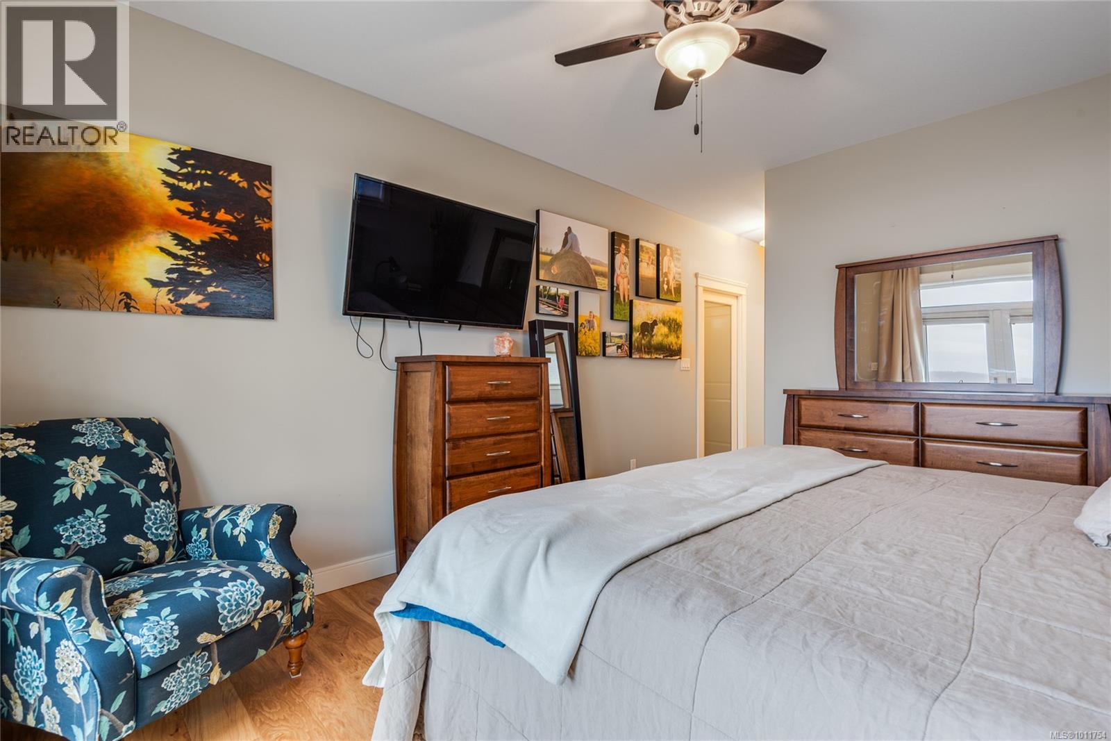 672 Pacific Heights Lane Property Photo 18