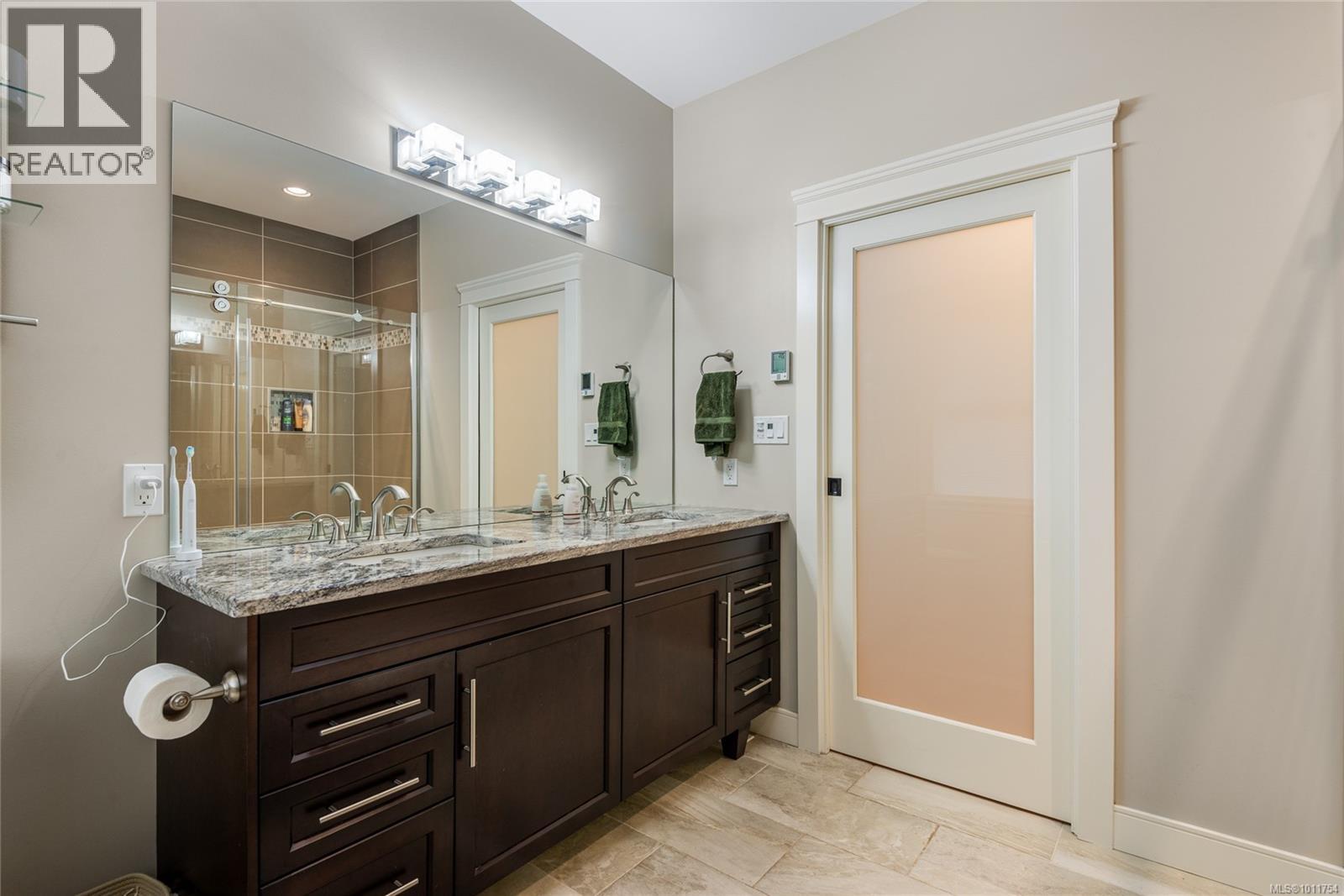 672 Pacific Heights Lane Property Photo 20