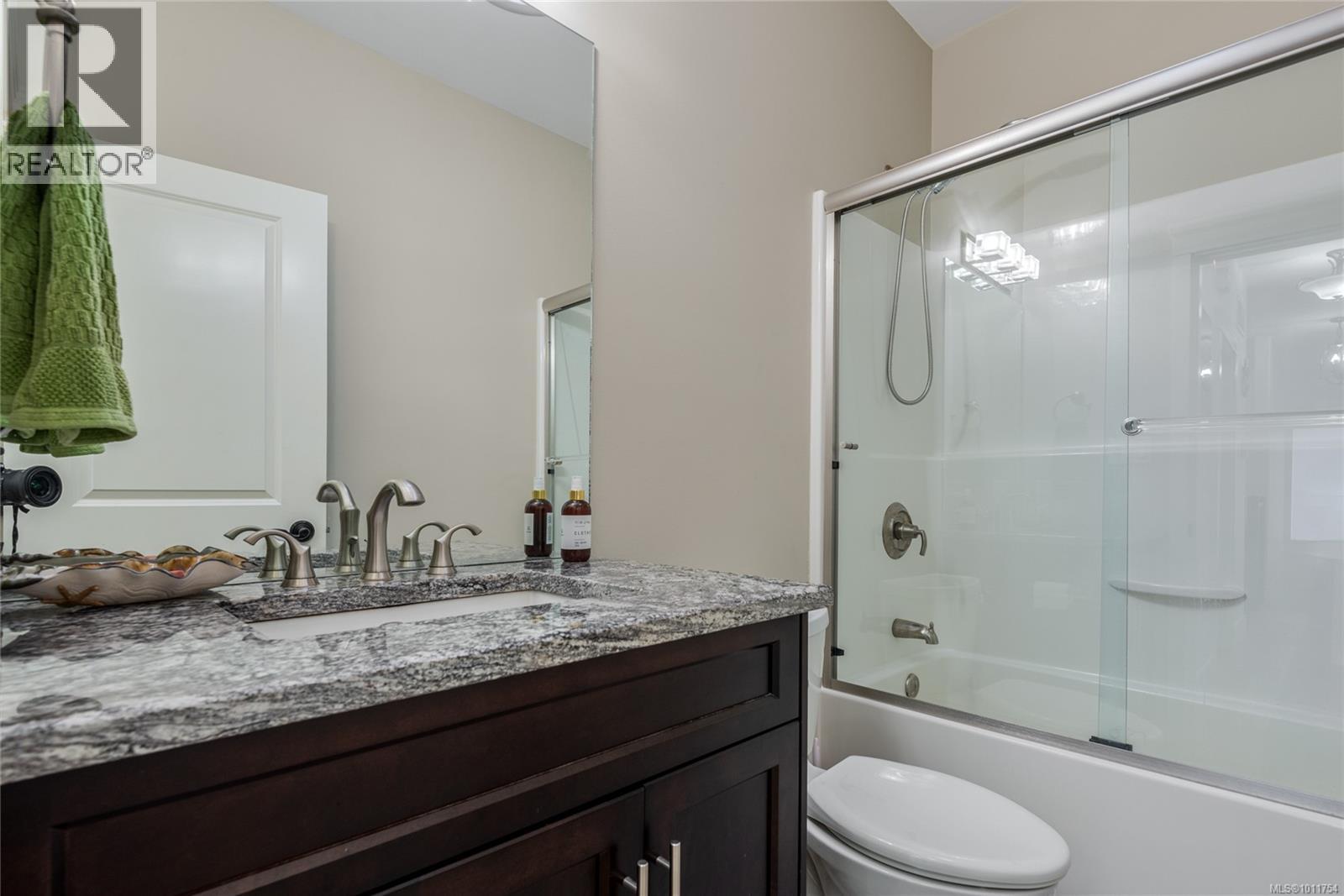 672 Pacific Heights Lane Property Photo 23