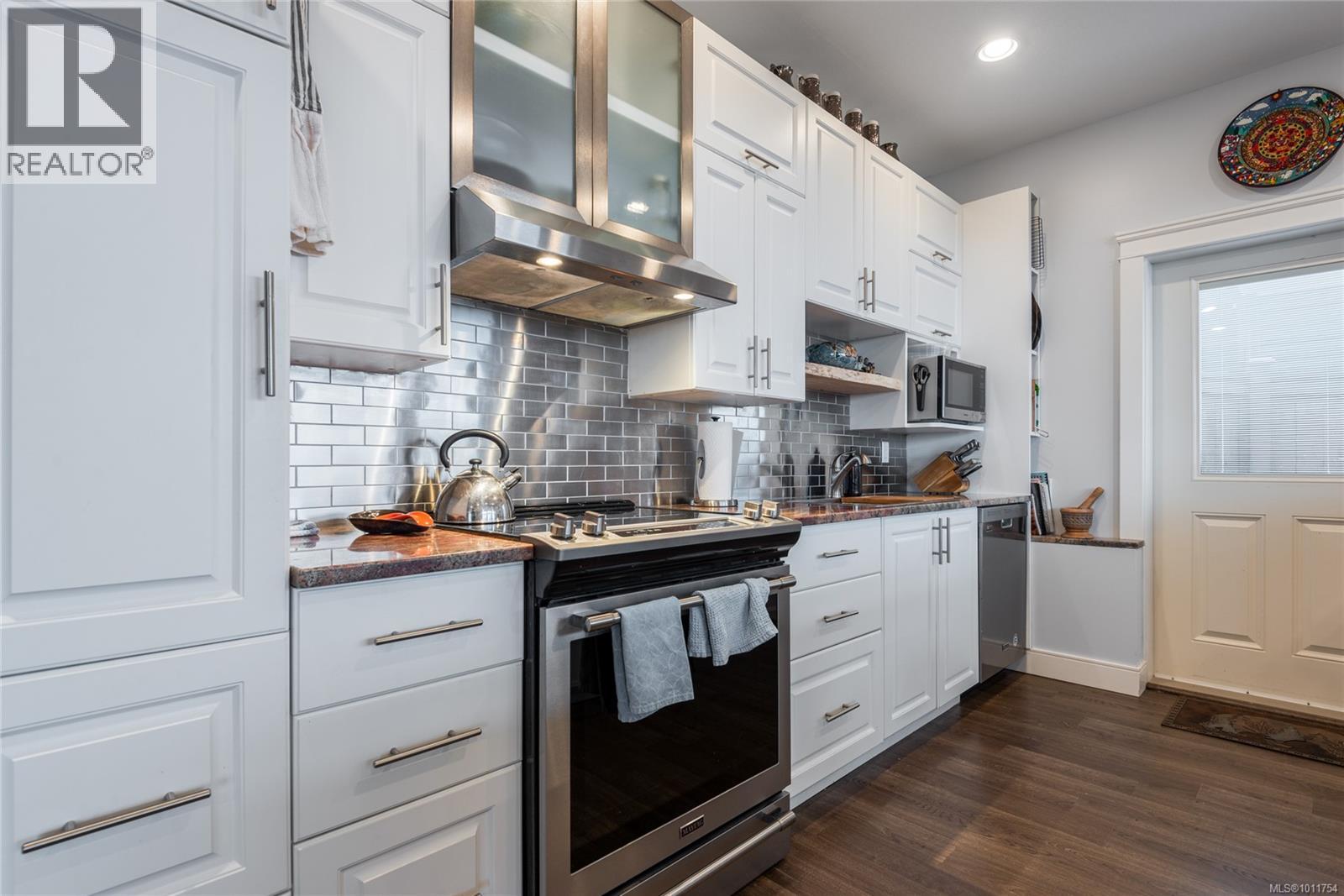 672 Pacific Heights Lane Property Photo 31