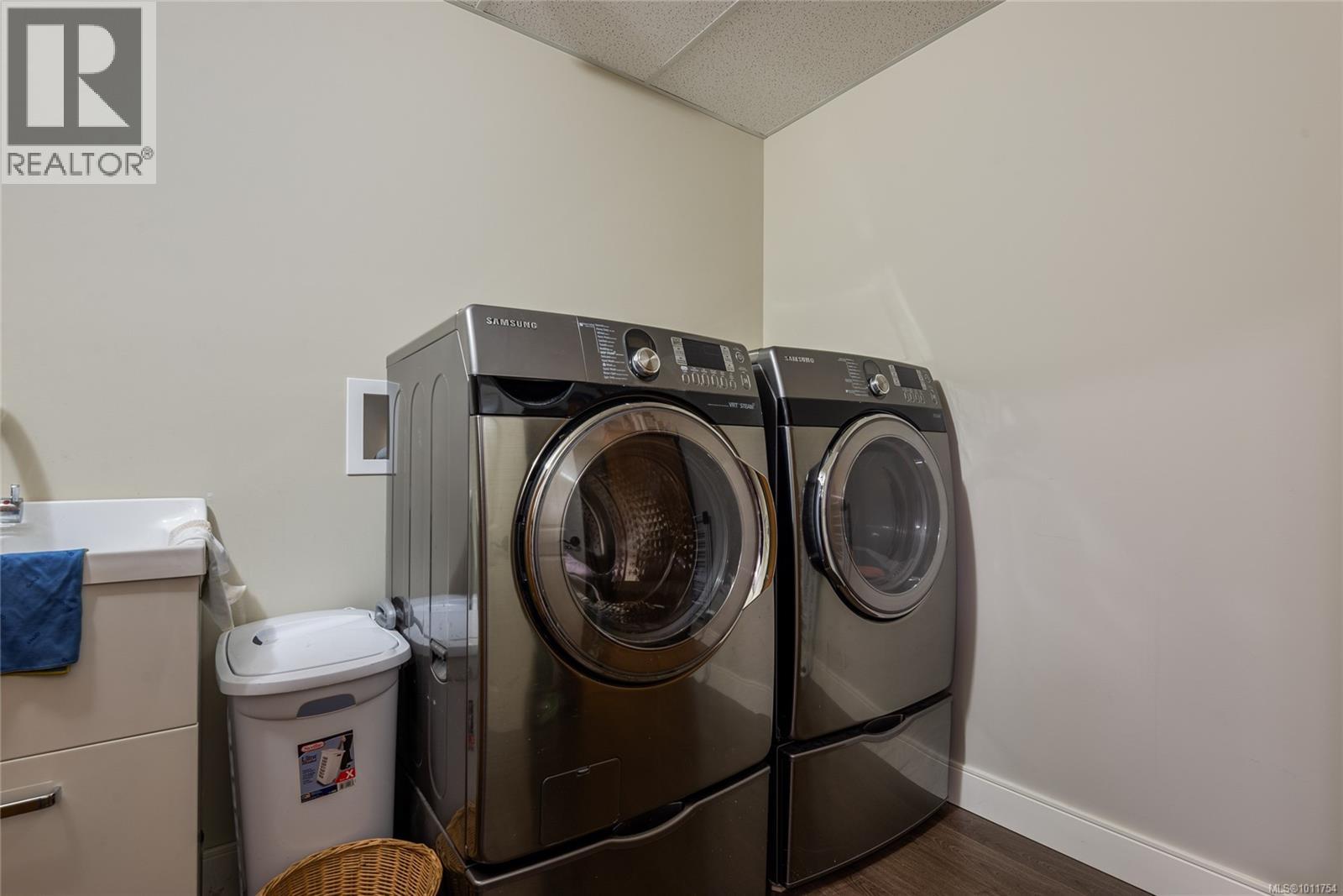 672 Pacific Heights Lane Property Photo 42