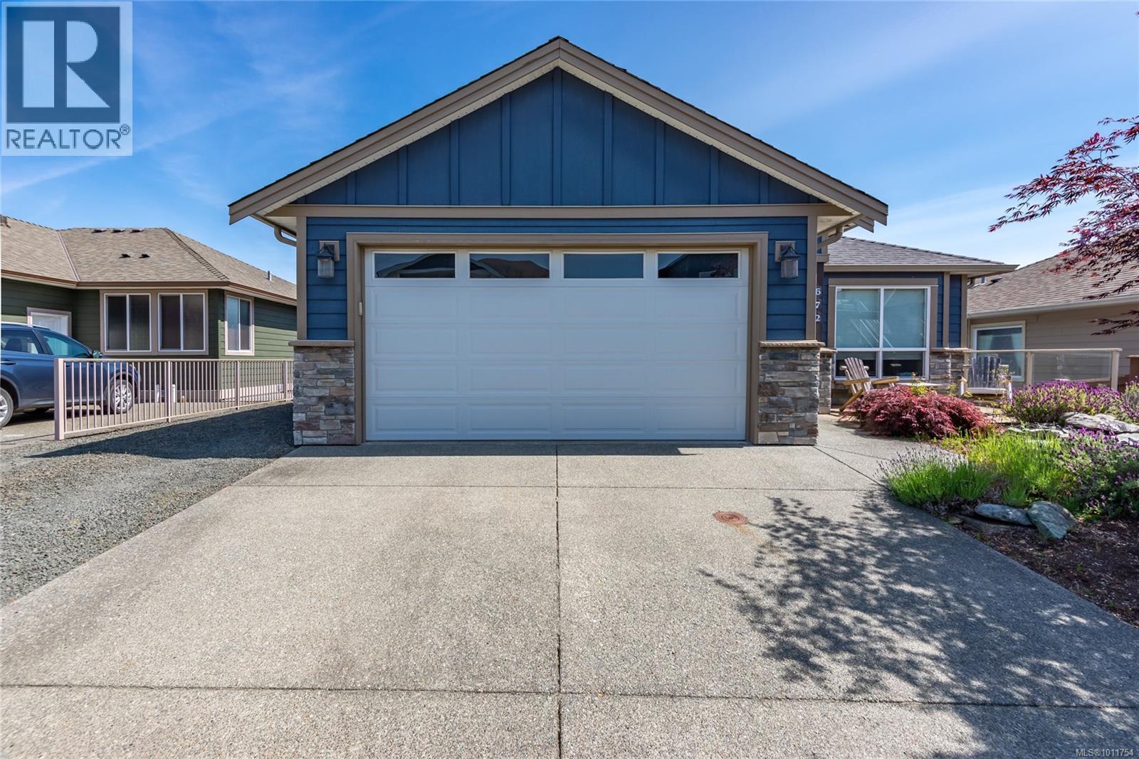 672 Pacific Heights Lane Property Photo 49