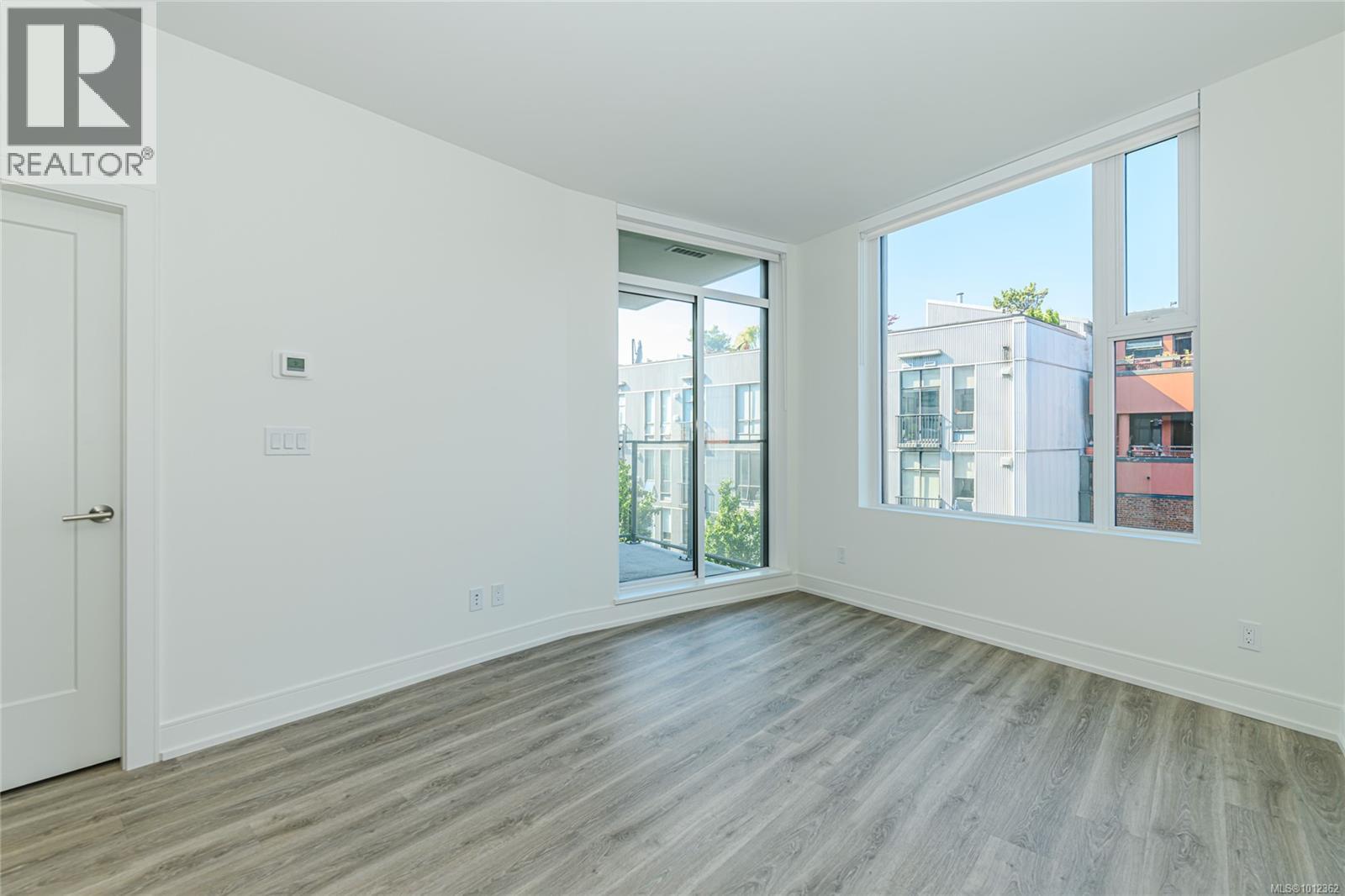 715 1628 Store St Property Photo 12
