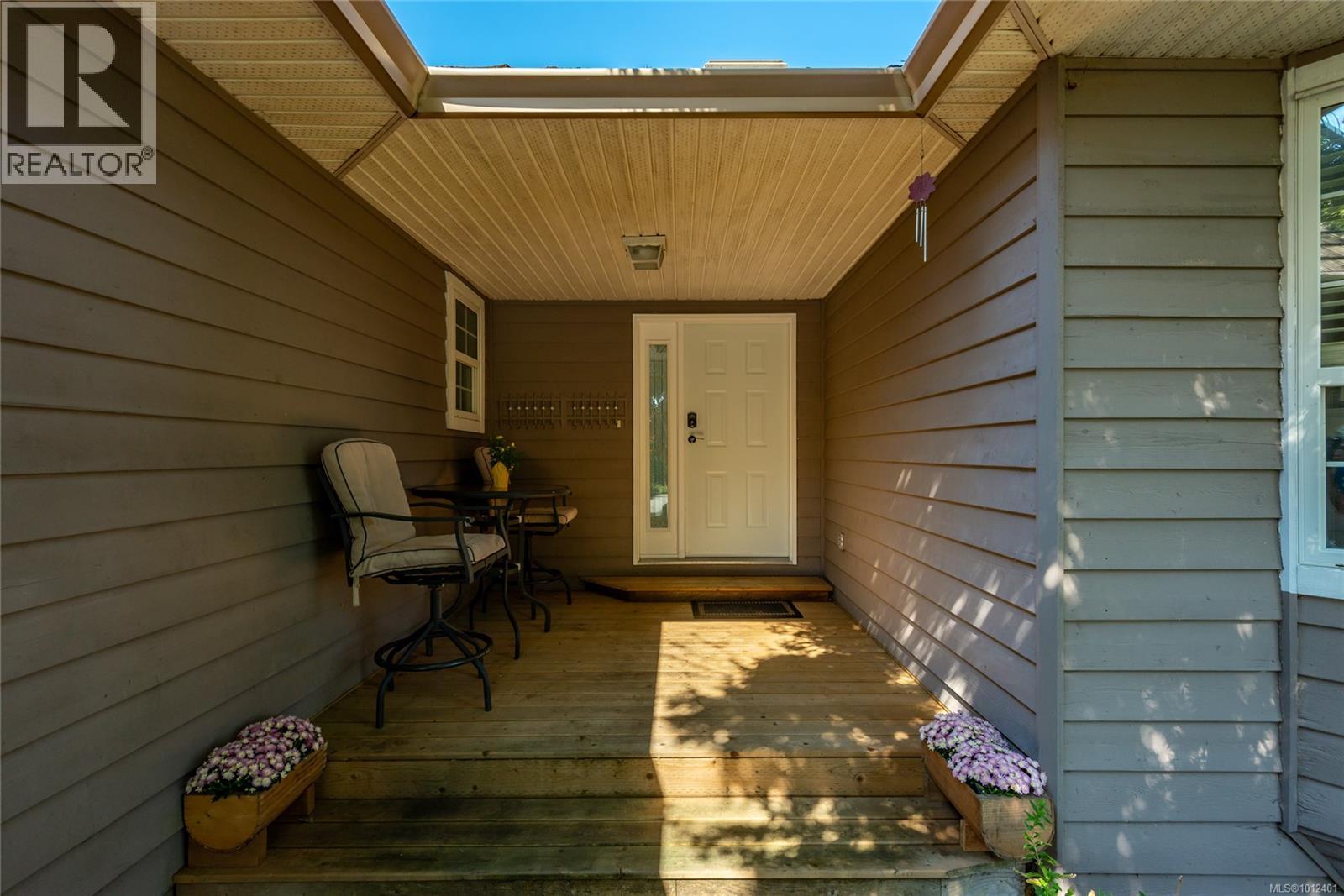 2702 Eden Street Property Photo 2