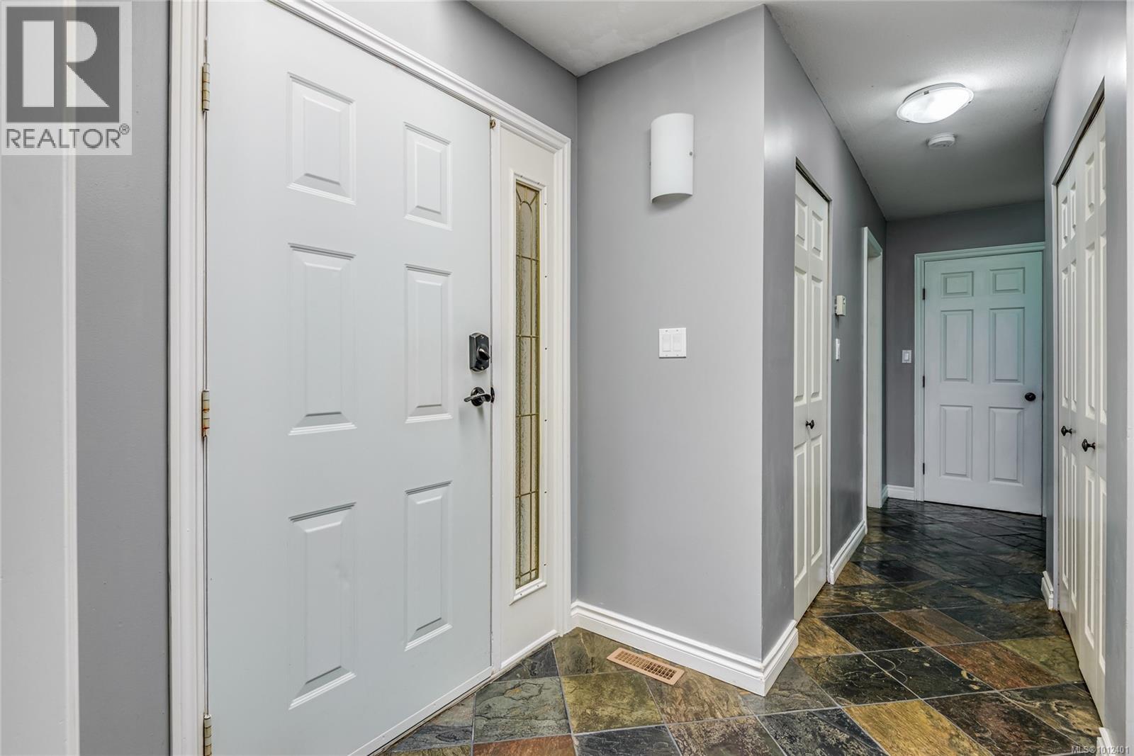 2702 Eden Street Property Photo 3