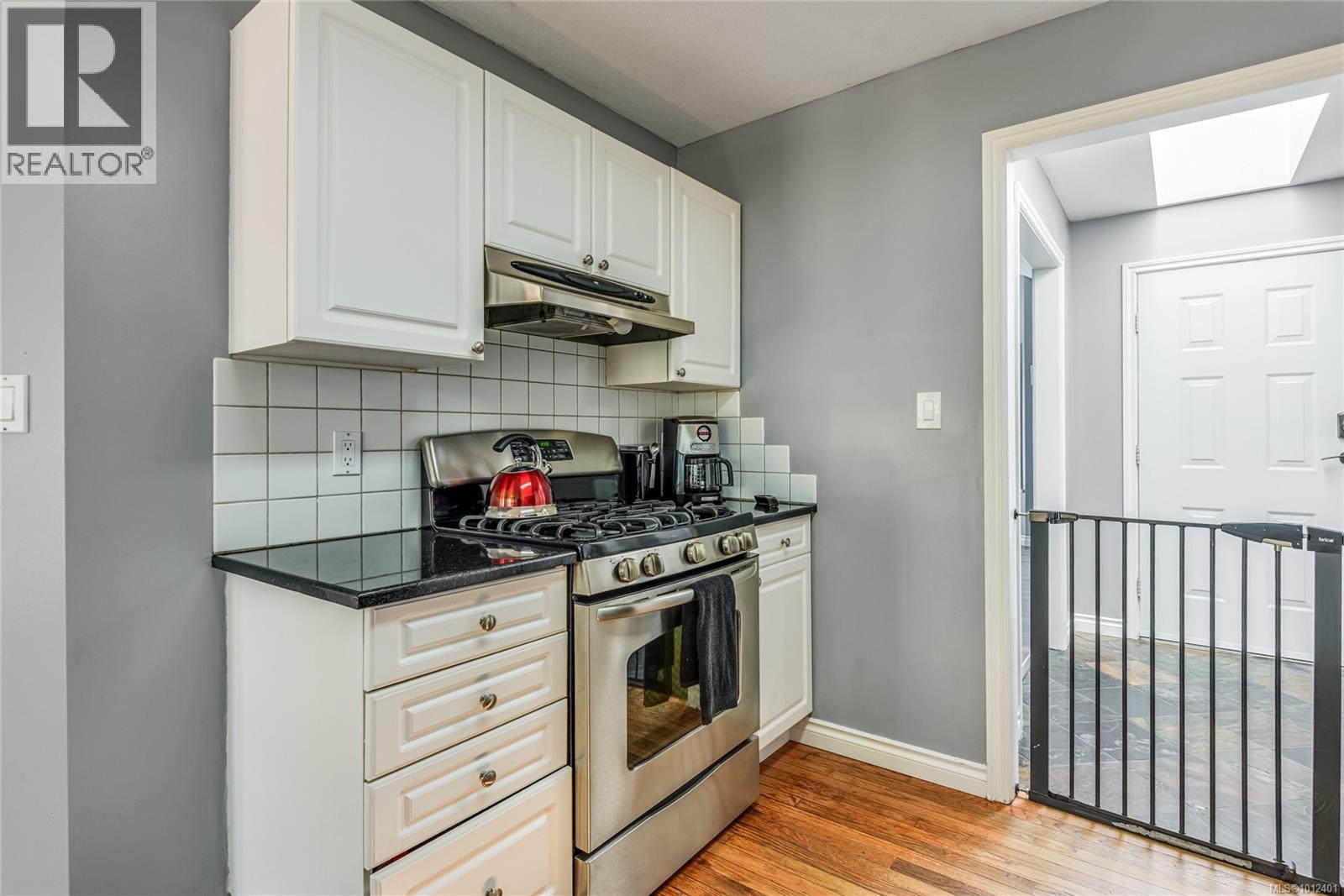 2702 Eden Street Property Photo 10