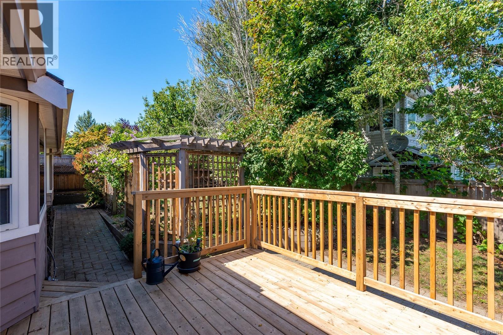 2702 Eden Street Property Photo 29