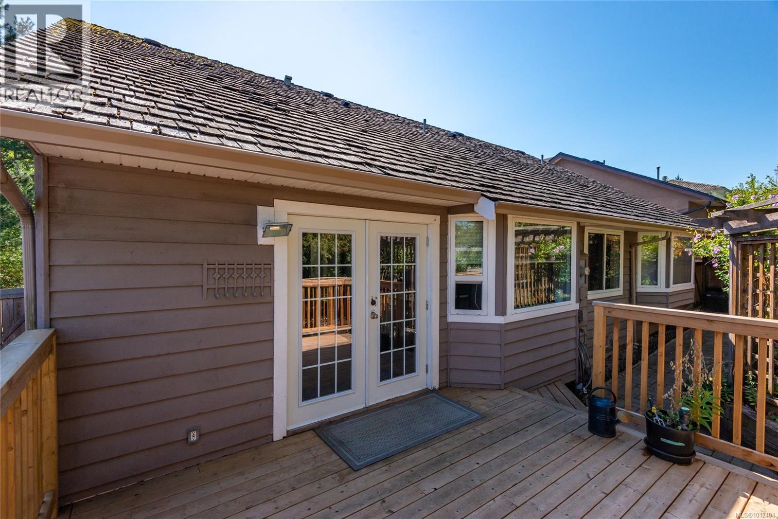 2702 Eden Street Property Photo 30