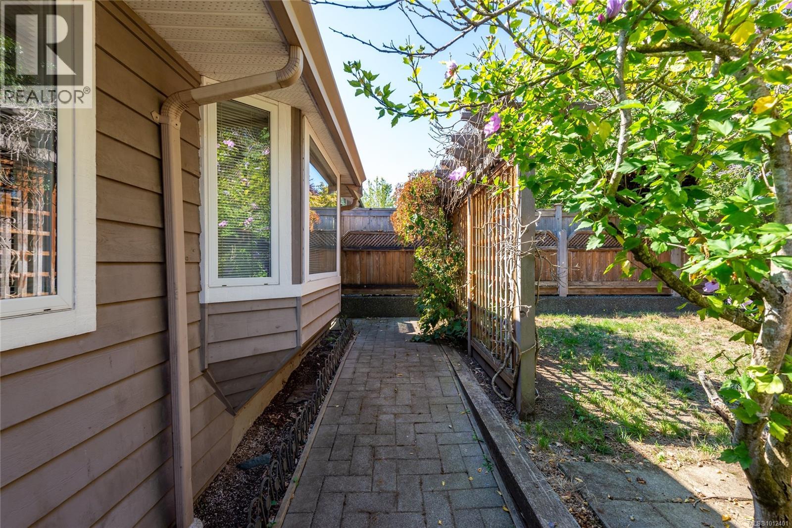 2702 Eden Street Property Photo 31