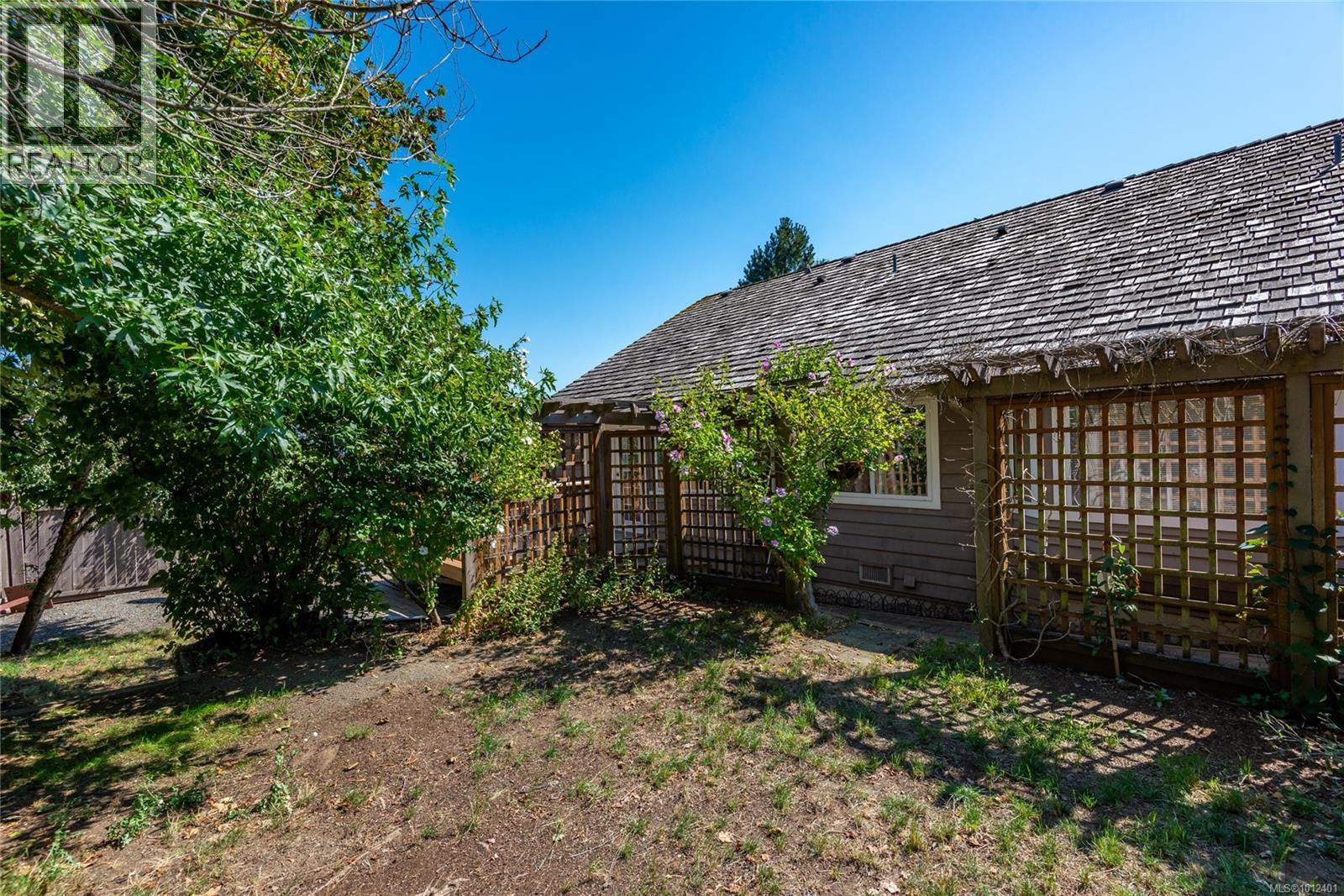 2702 Eden Street Property Photo 34