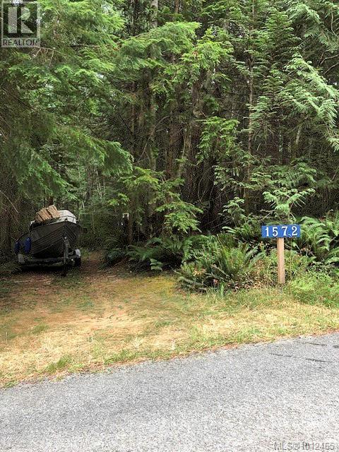 1572 Squirrel Cove Rd Property Photo 3