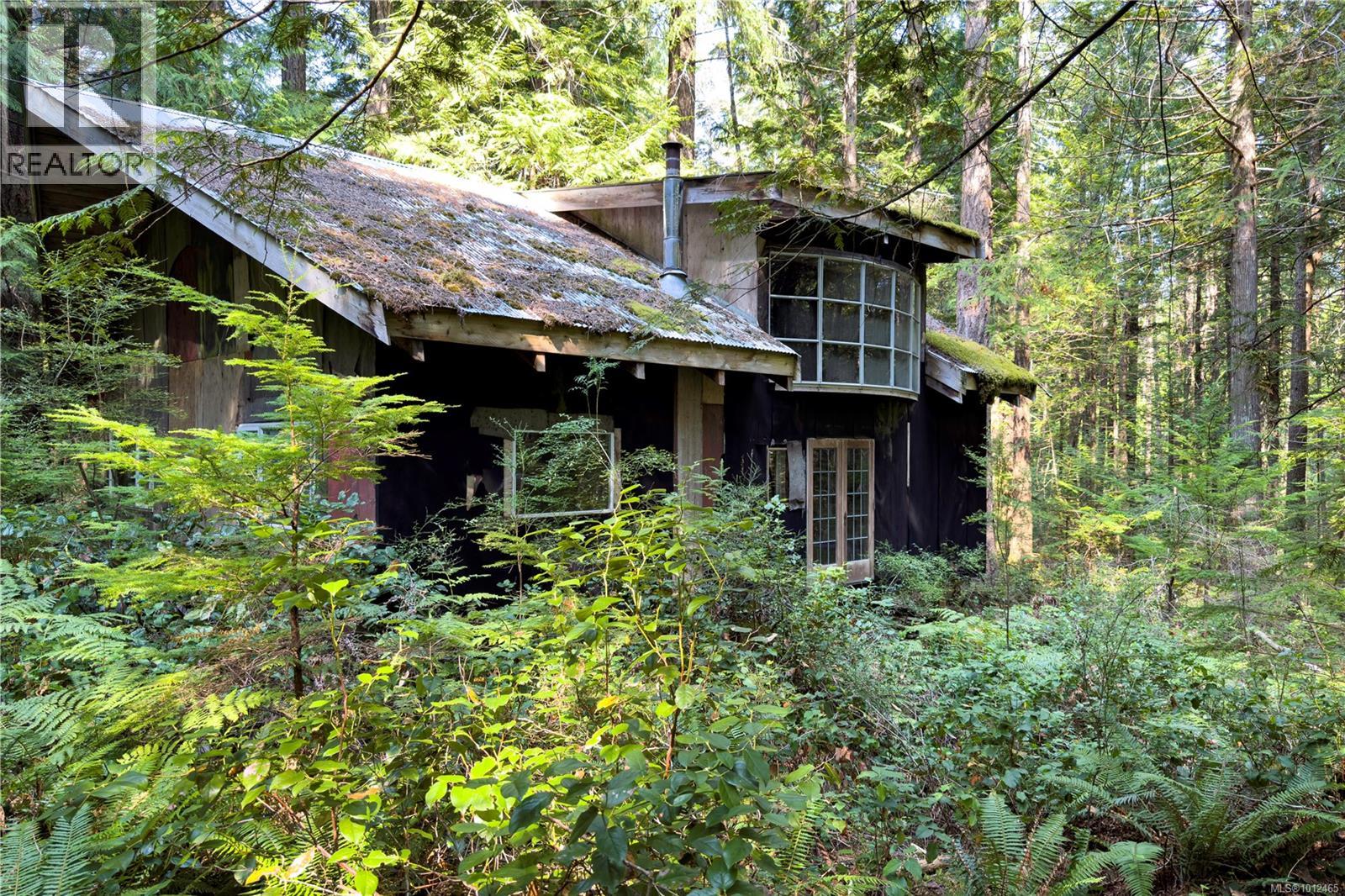 1572 Squirrel Cove Rd Property Photo 22