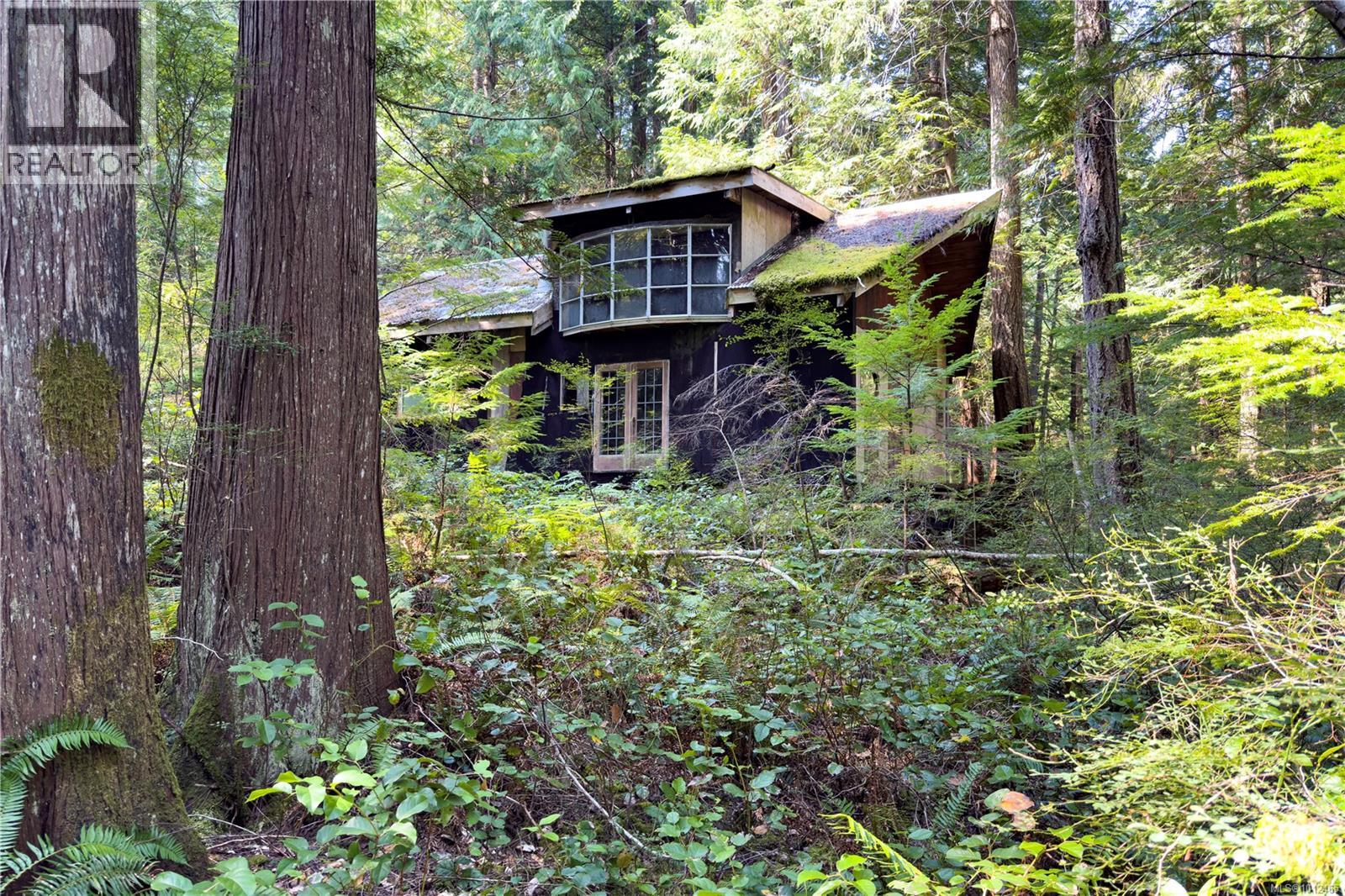 1572 Squirrel Cove Rd Property Photo 23