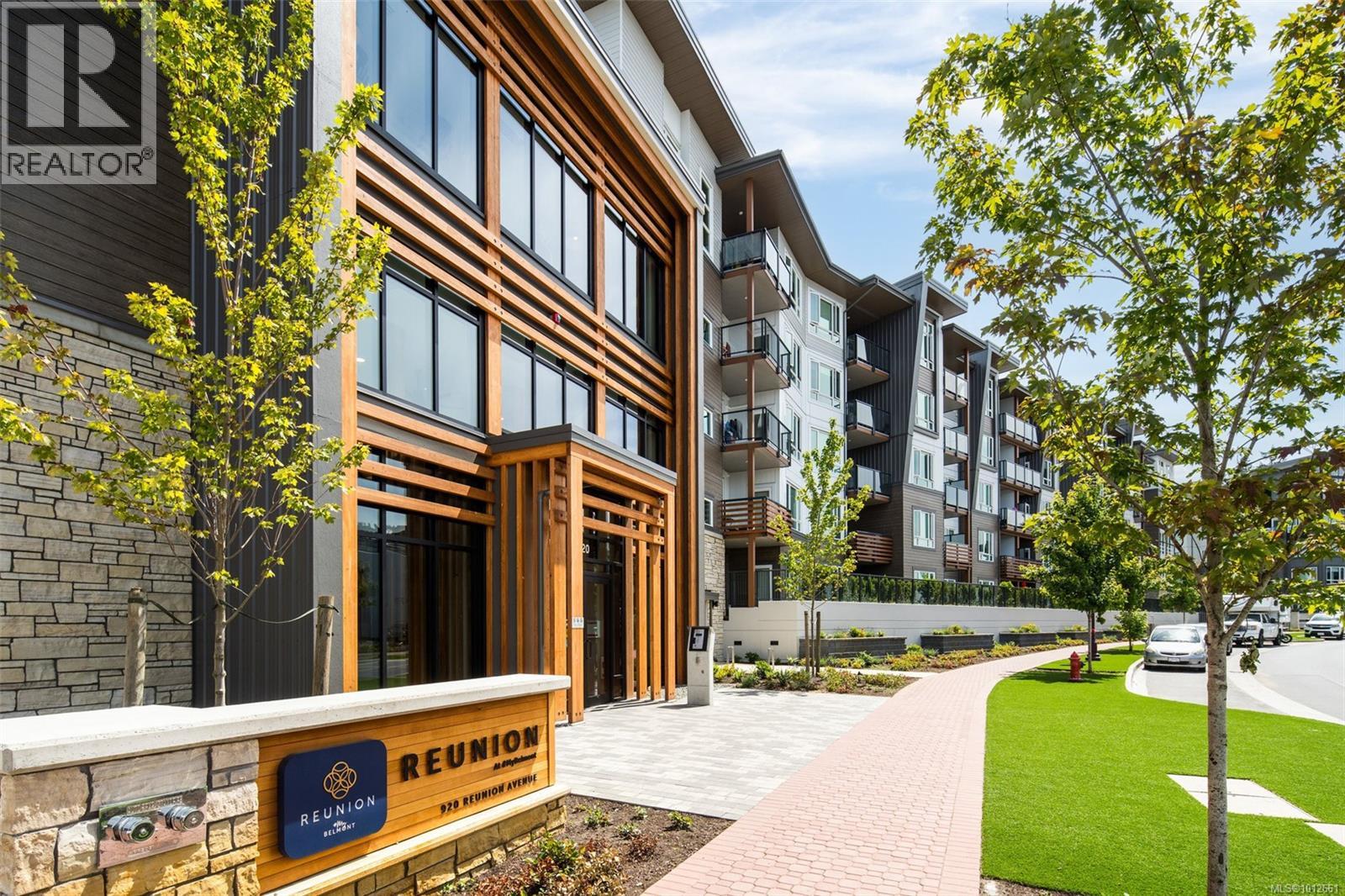 530 920 Reunion Ave Property Photo 1