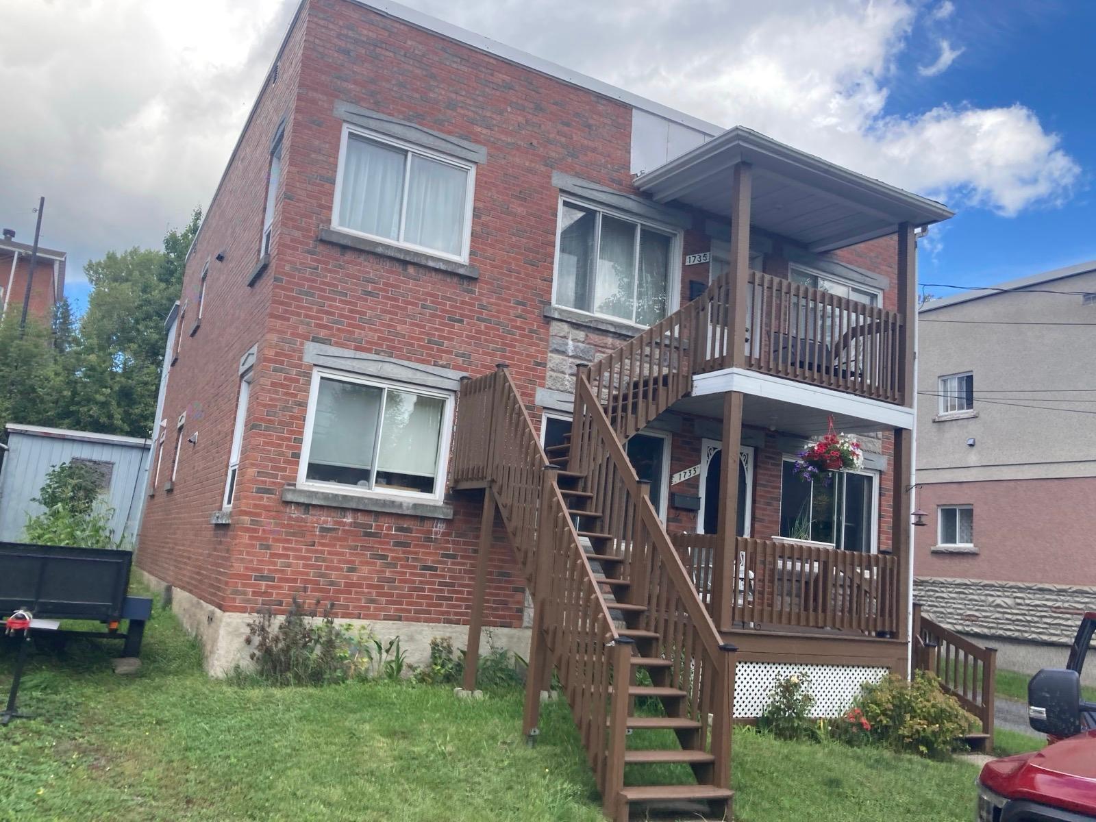1733-1735 Av. St-aimé Property Photo 1