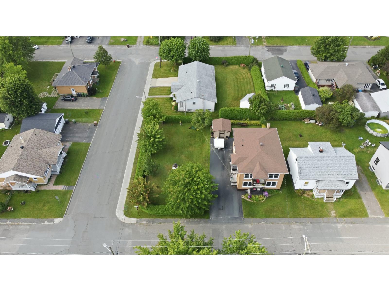 338-340 Rue St-jacques Property Photo 4