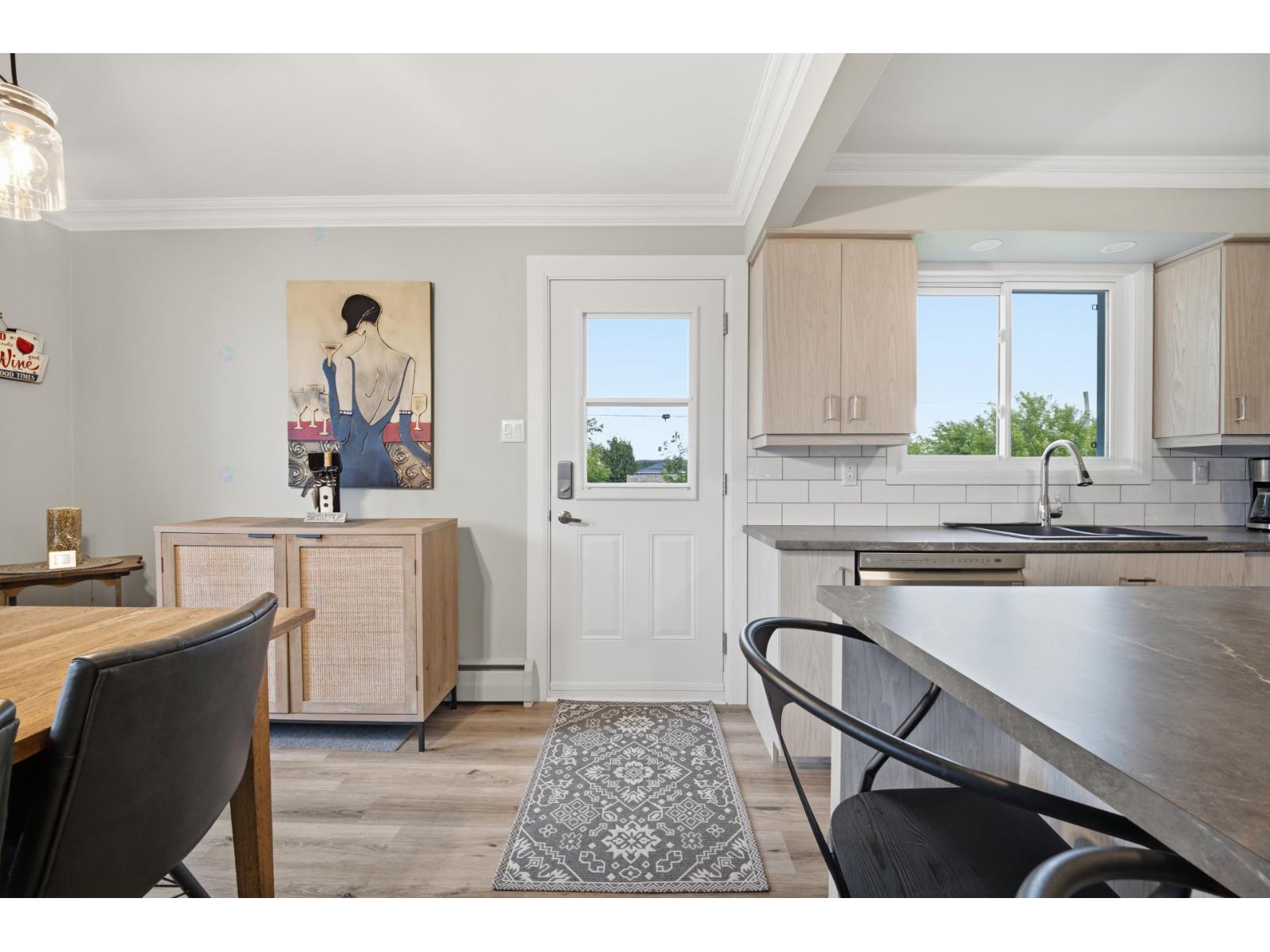 338-340 Rue St-jacques Property Photo 15