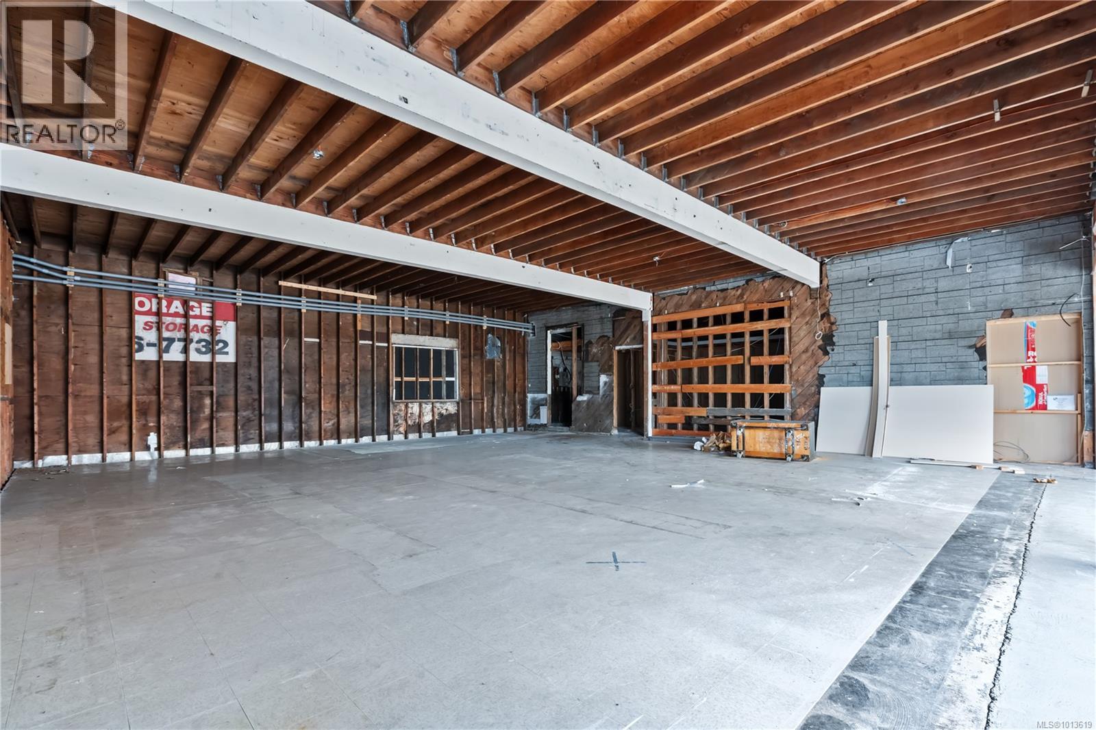 500 1685 Peninsula Rd Property Photo 4