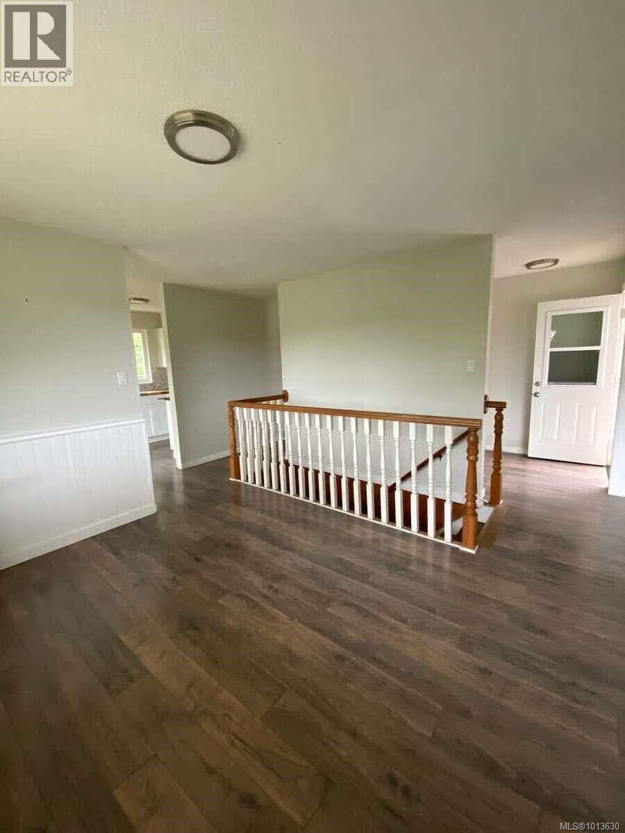 551 Macmillan Dr Property Photo 5