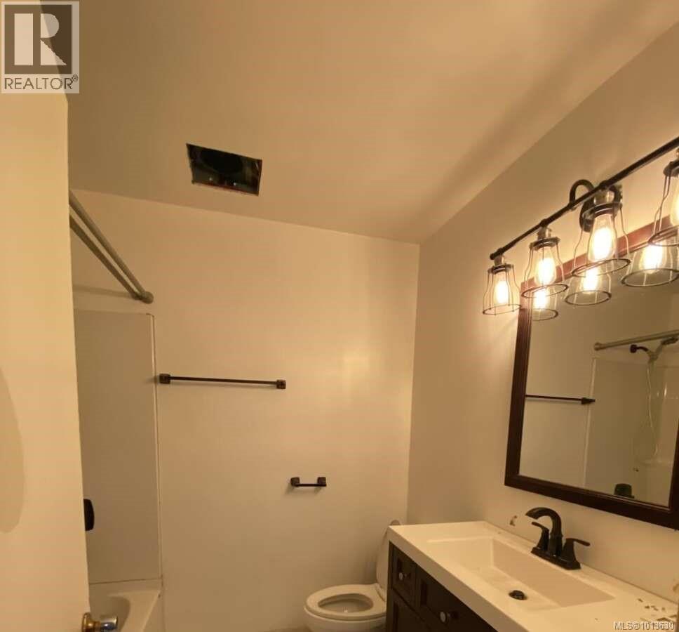551 Macmillan Dr Property Photo 7