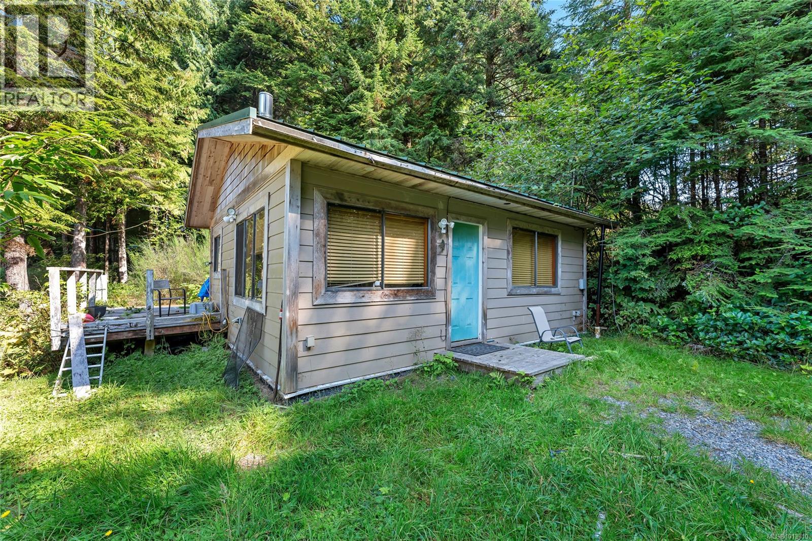 6649 Godman Rd Property Photo 9