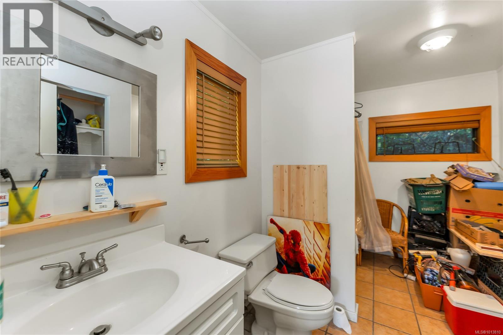 6649 Godman Rd Property Photo 10