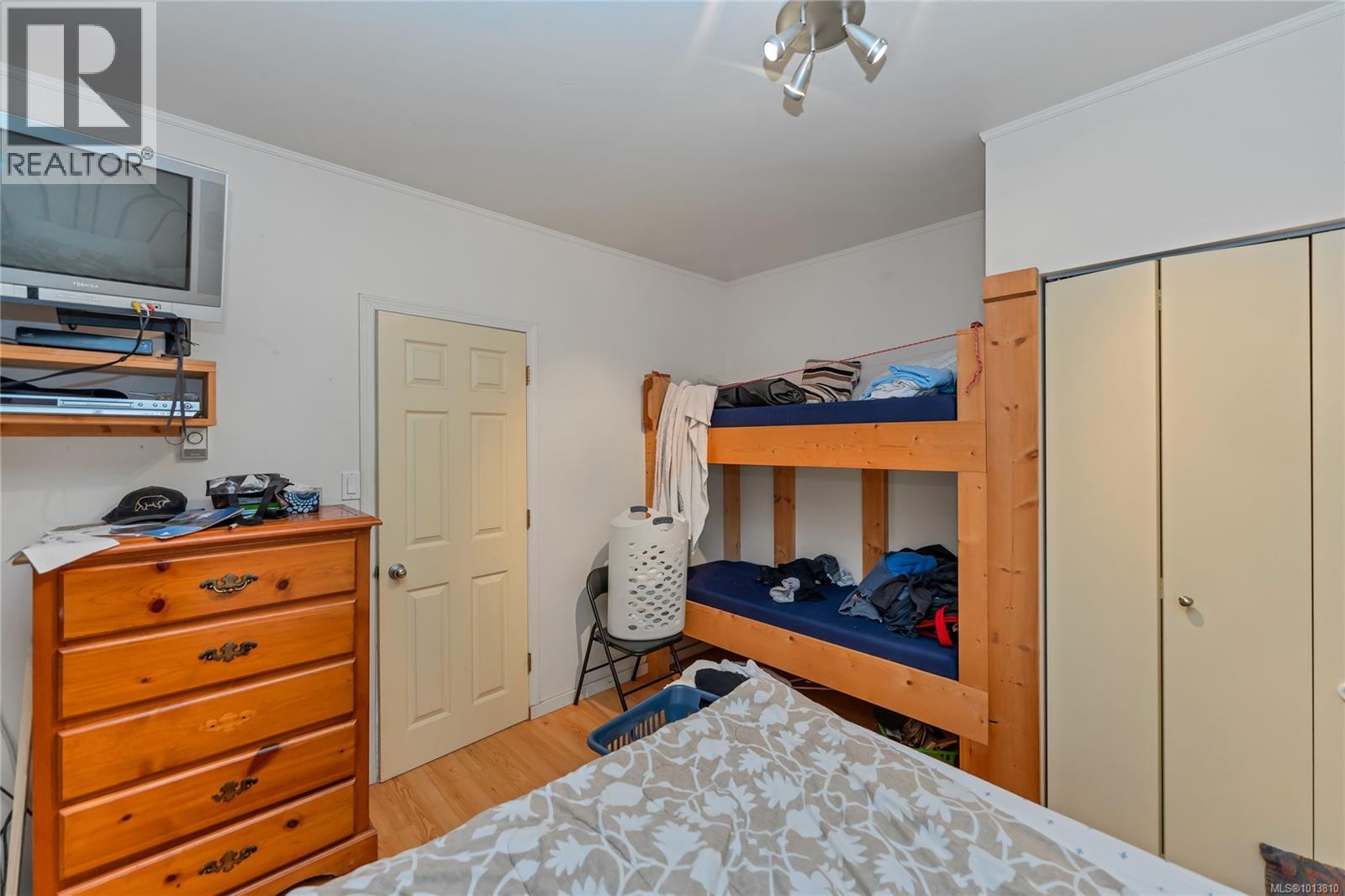 6649 Godman Rd Property Photo 11