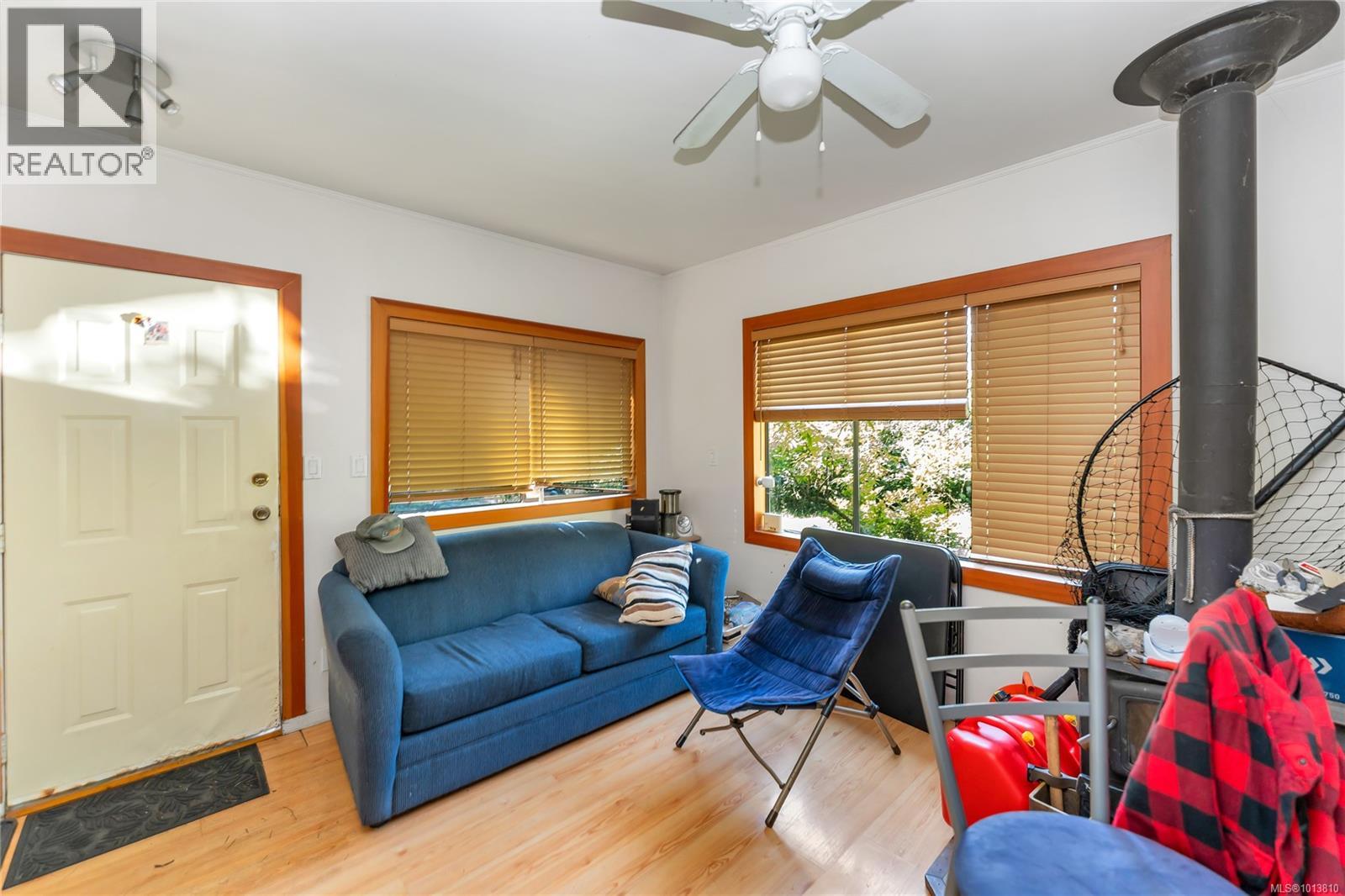 6649 Godman Rd Property Photo 13