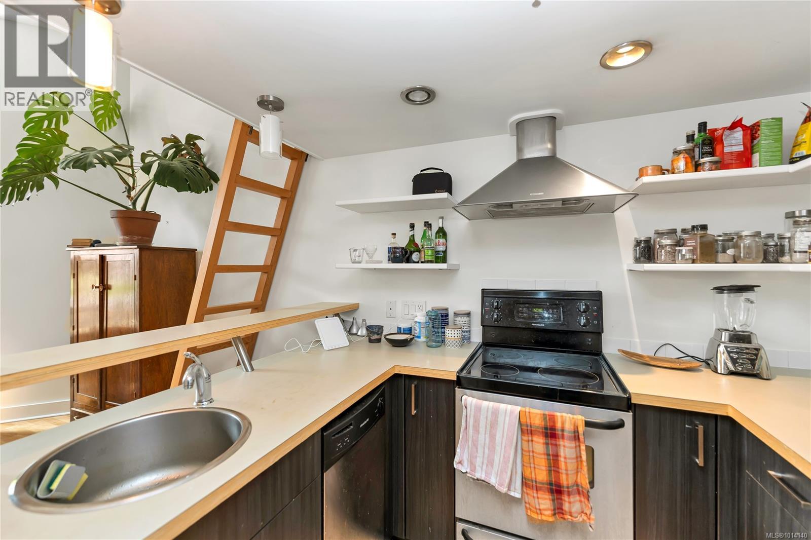 562 Yates Street #203 Property Photo 6