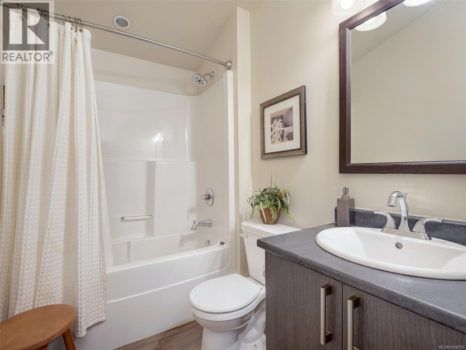 247 6596 Baird Rd Property Photo 15